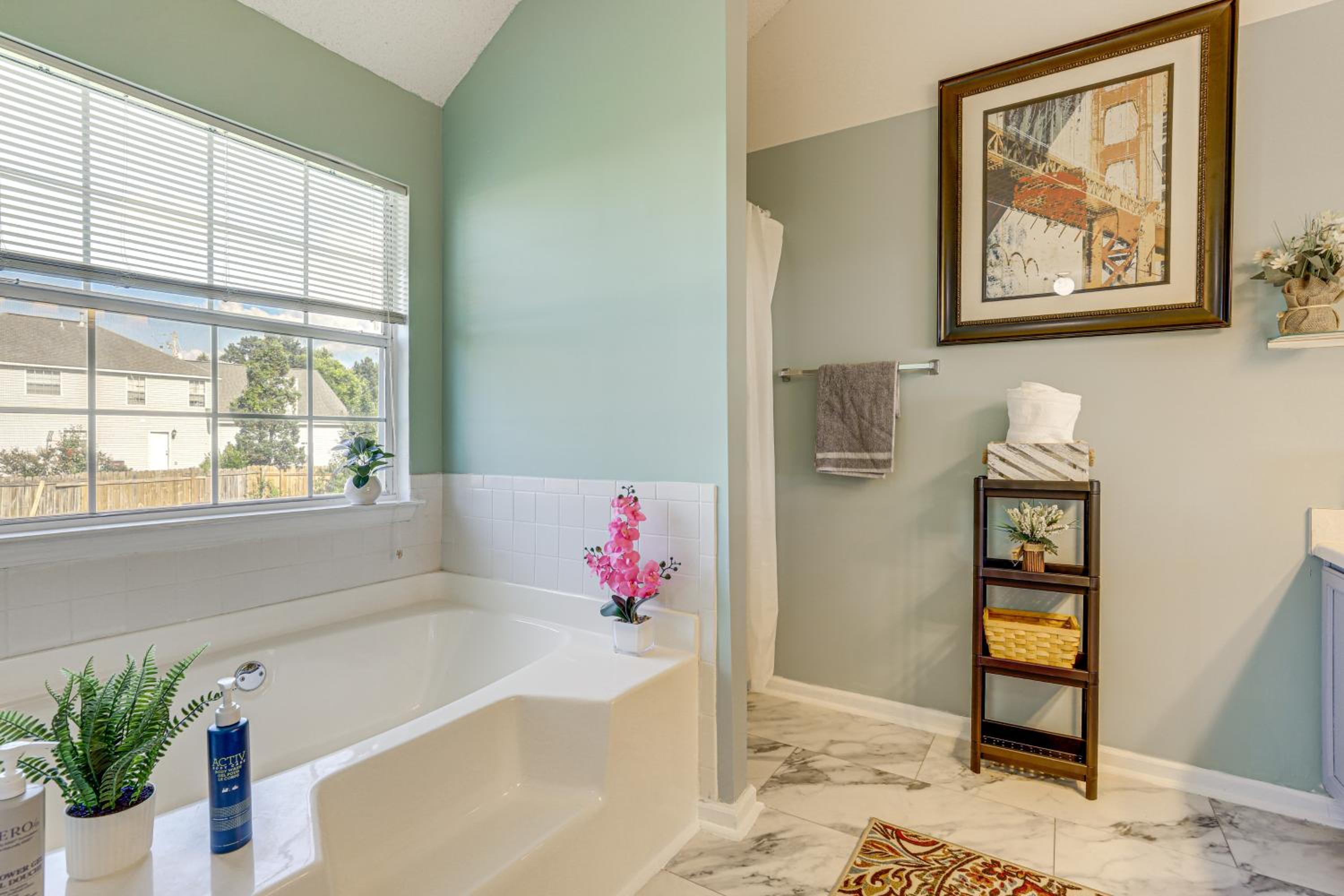 Spacious Home with Patio 8 Mi to Dtwn Decatur