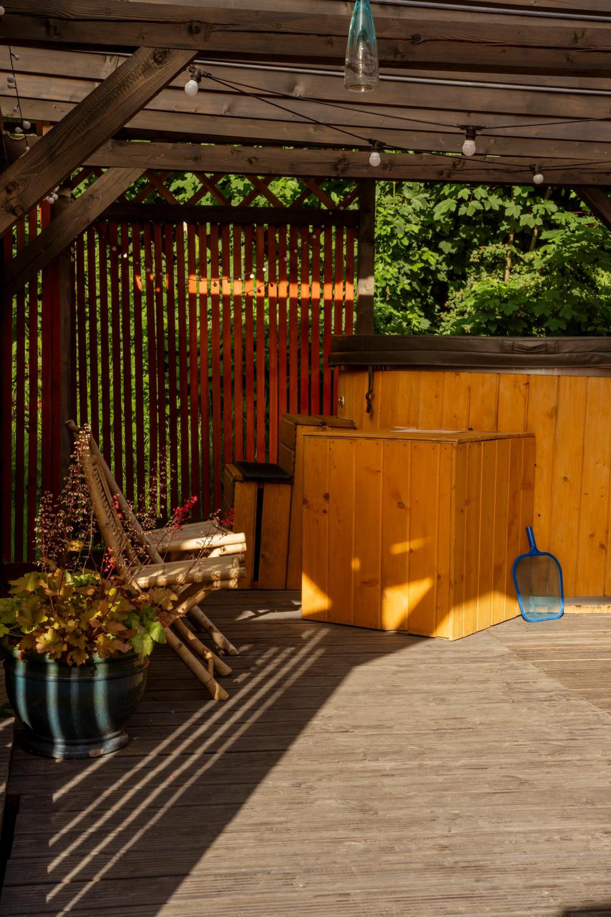 Aloha Glamp - Całoroczny glamping nad rzeką z prywatną balią - Stok narciarski, góry, lasy, sauna