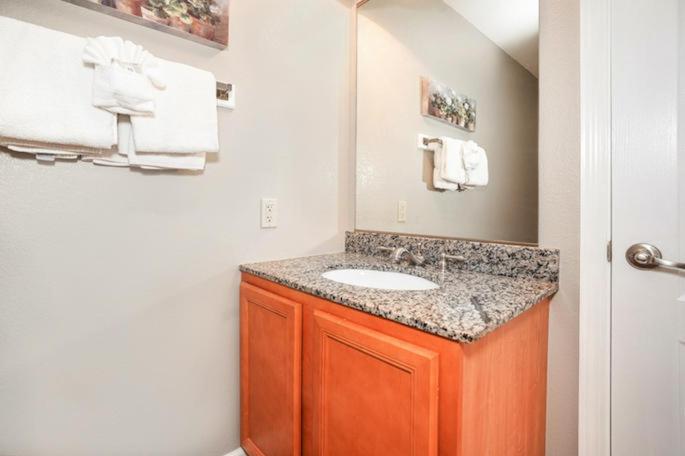Mountain View Condo 1306