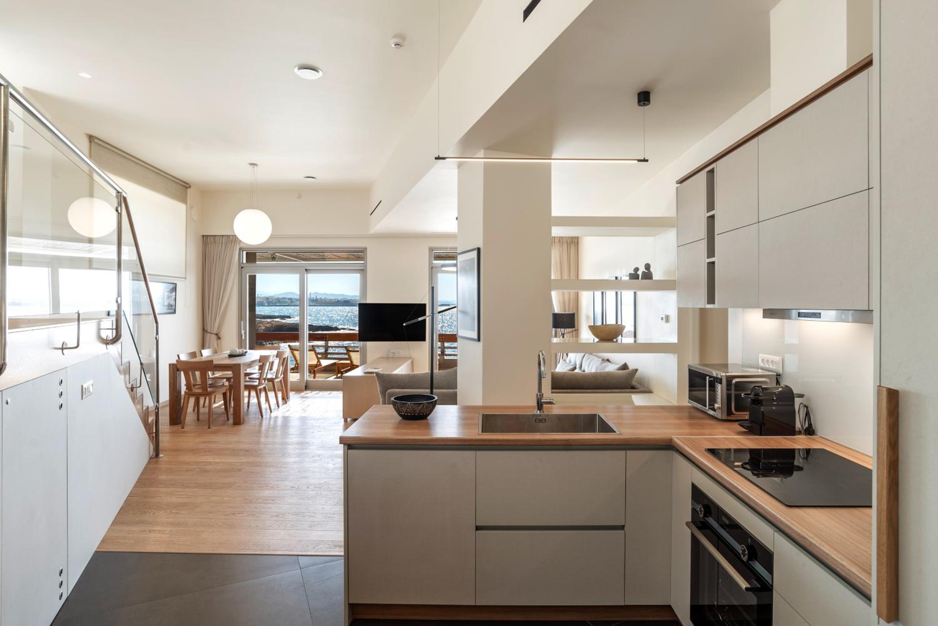 Kormoranos-Hydrobates Waterfront Villa