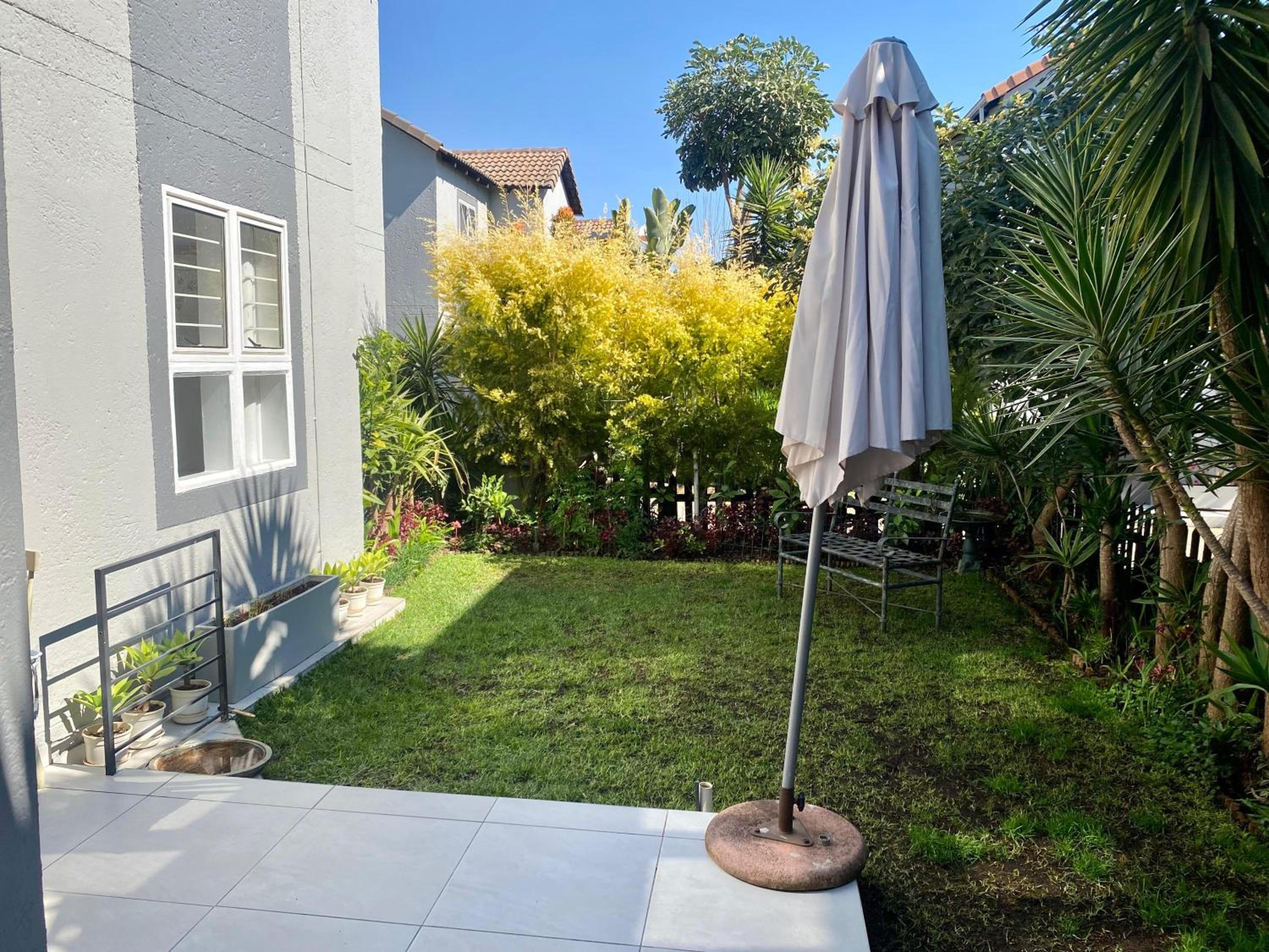 Luxury Garden Retreat 2B Sandton