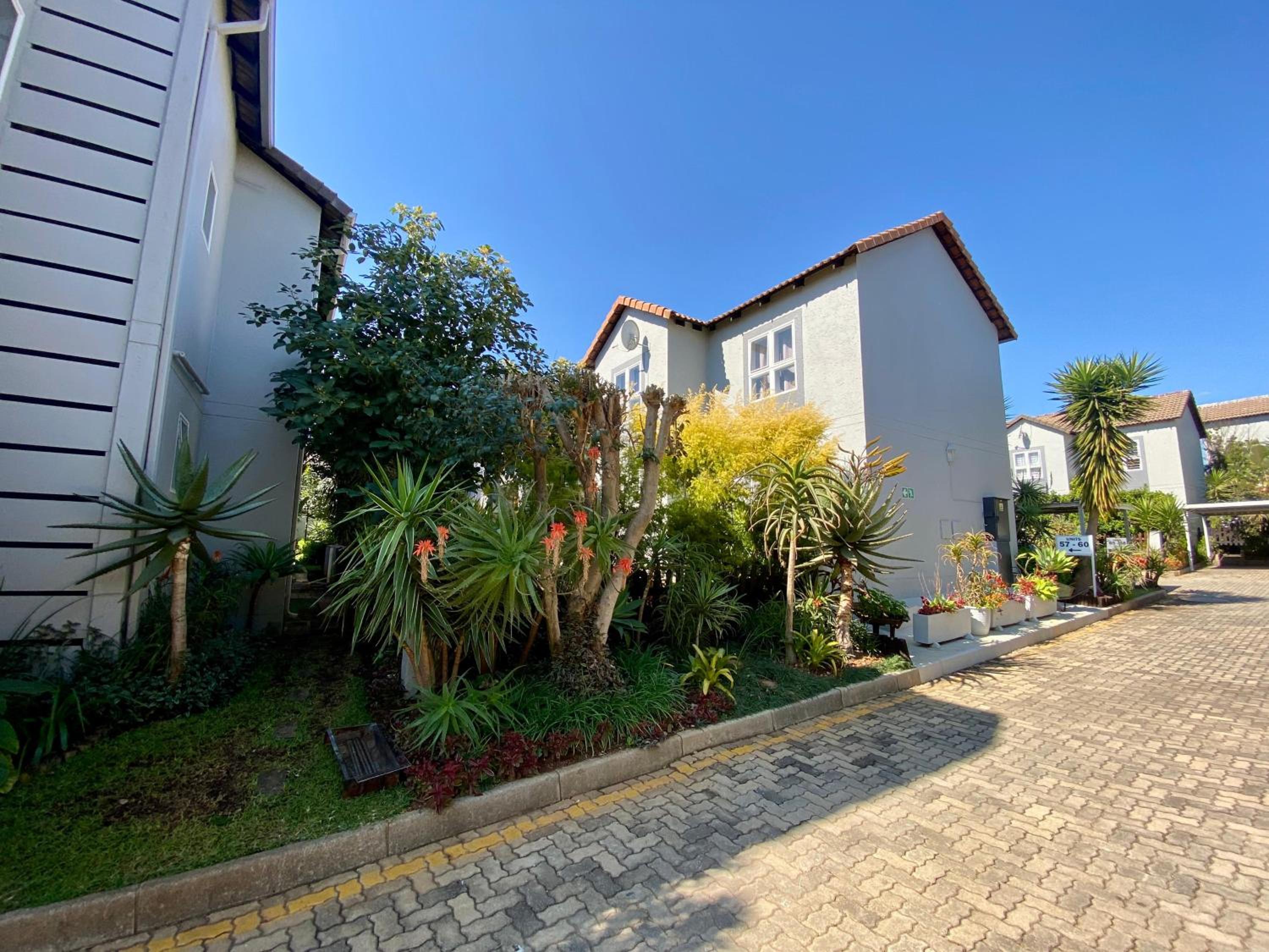 Luxury Garden Retreat 2B Sandton
