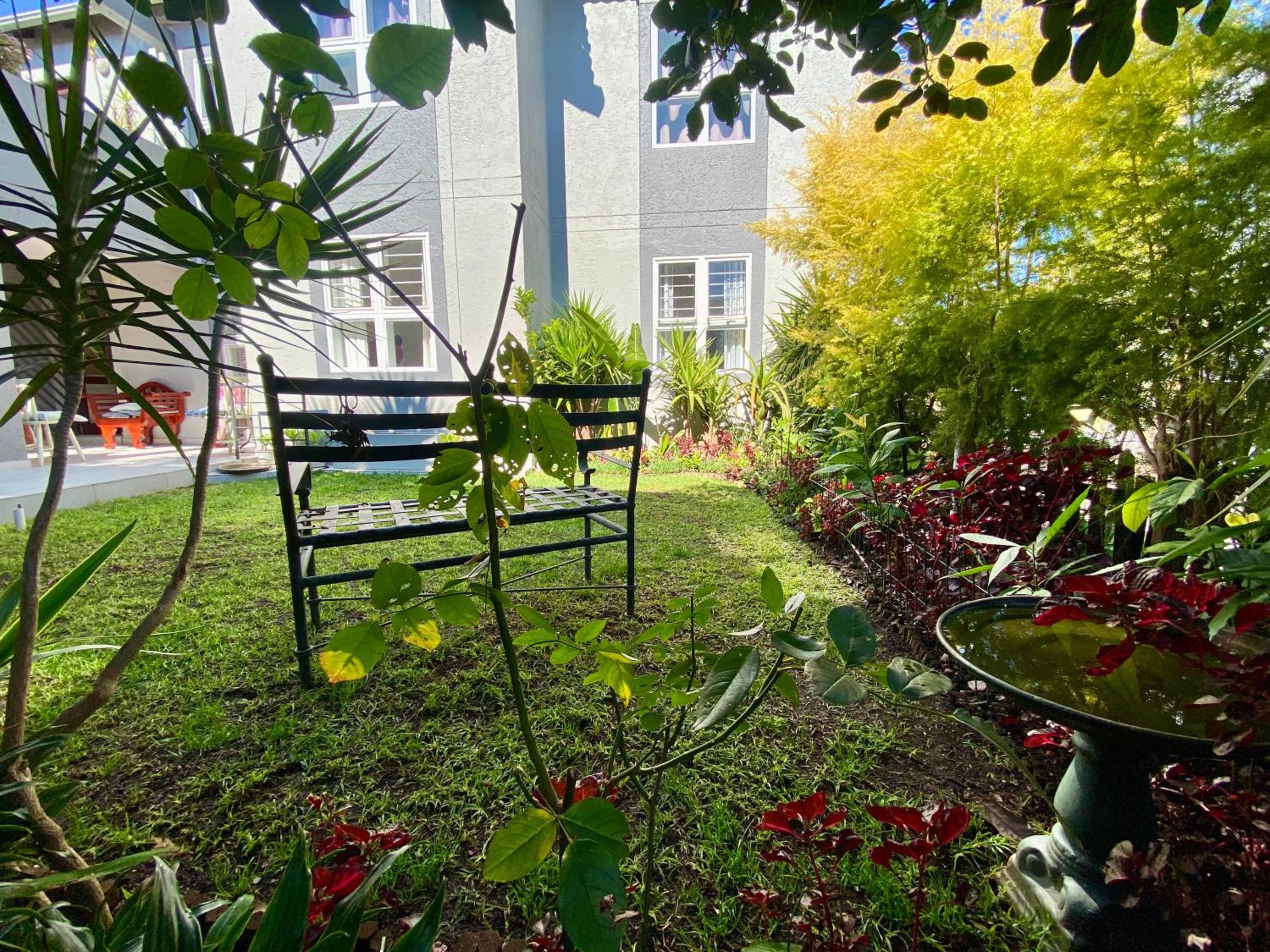 Luxury Garden Retreat 2B Sandton
