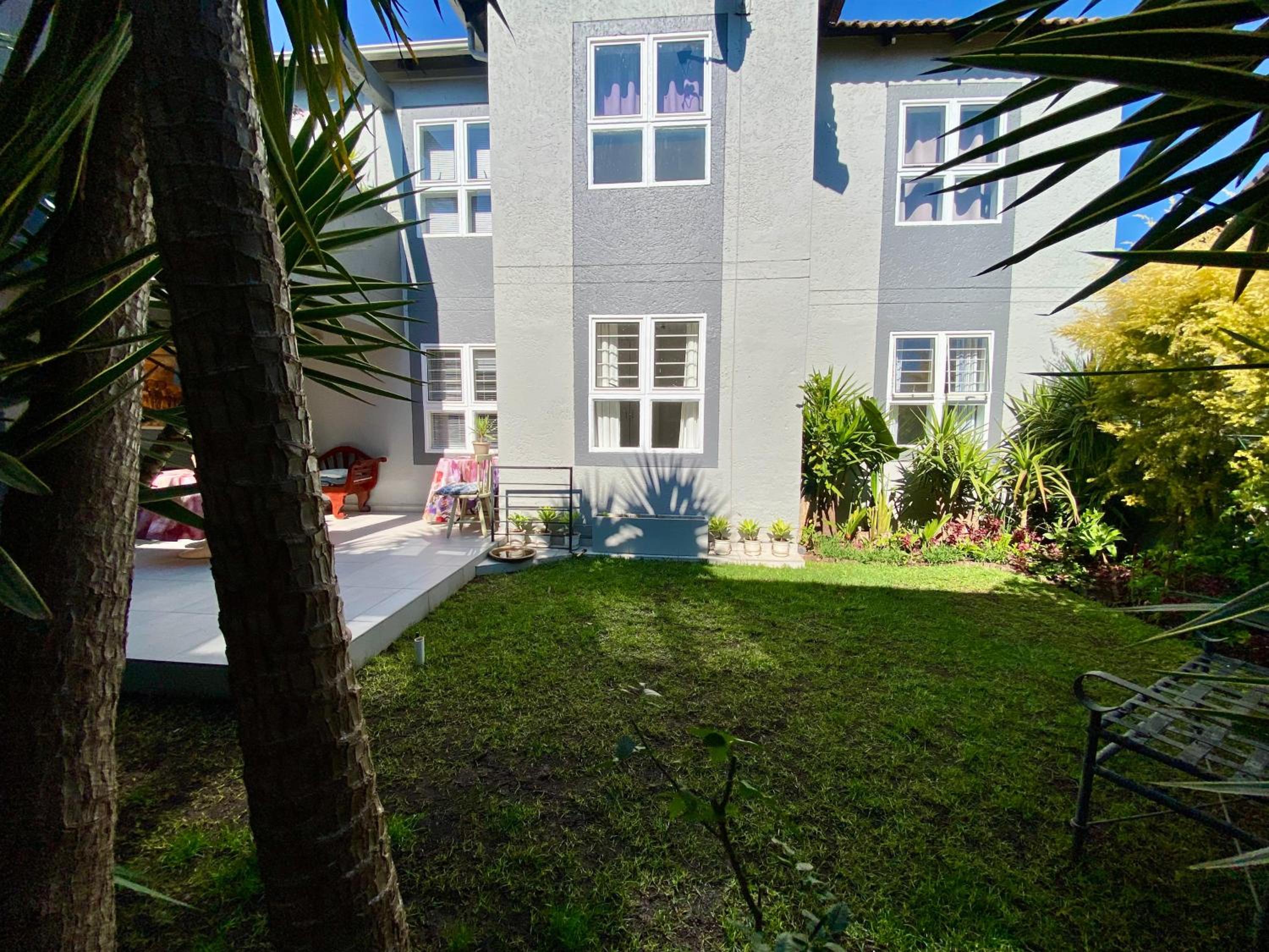 Luxury Garden Retreat 2B Sandton