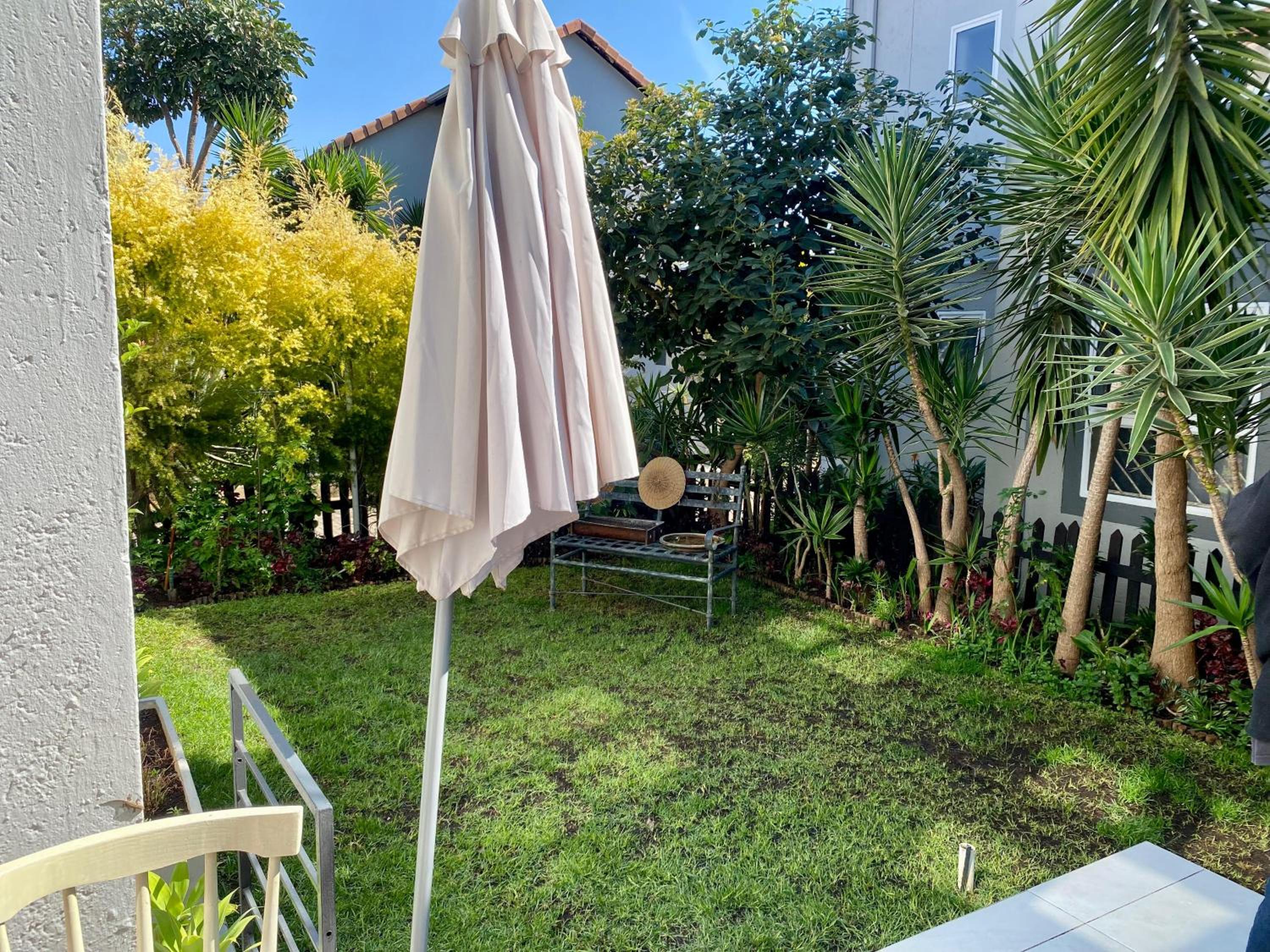Luxury Garden Retreat 2B Sandton