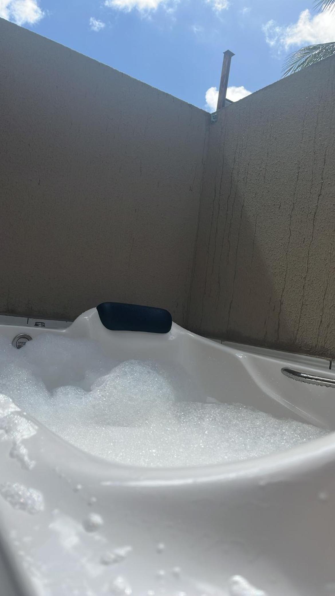 Flat com Hidromassagem Privativa e Piscina no Rooftop no Centro de Porto