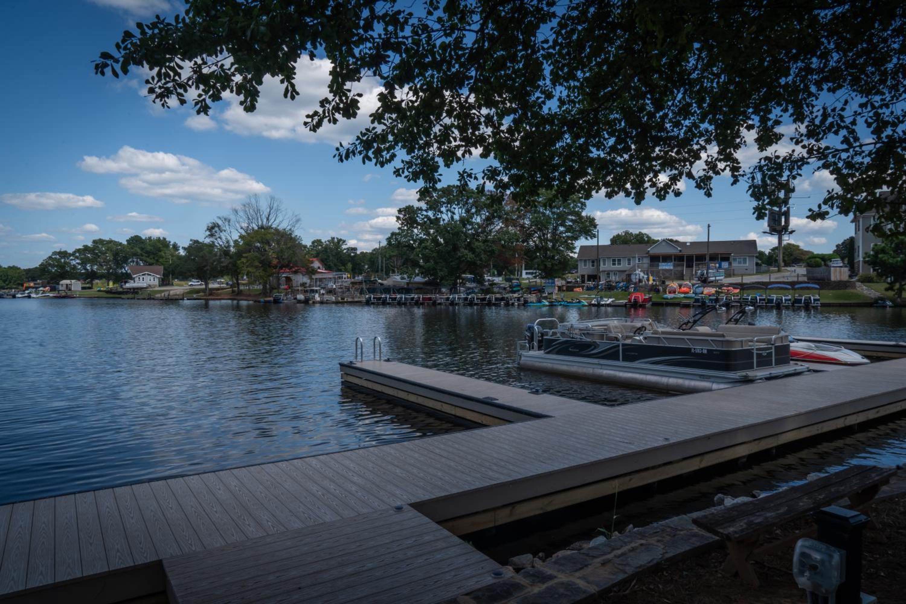 Shoo Fly at Lake Oconee - Lakefront, Kayaks, Games