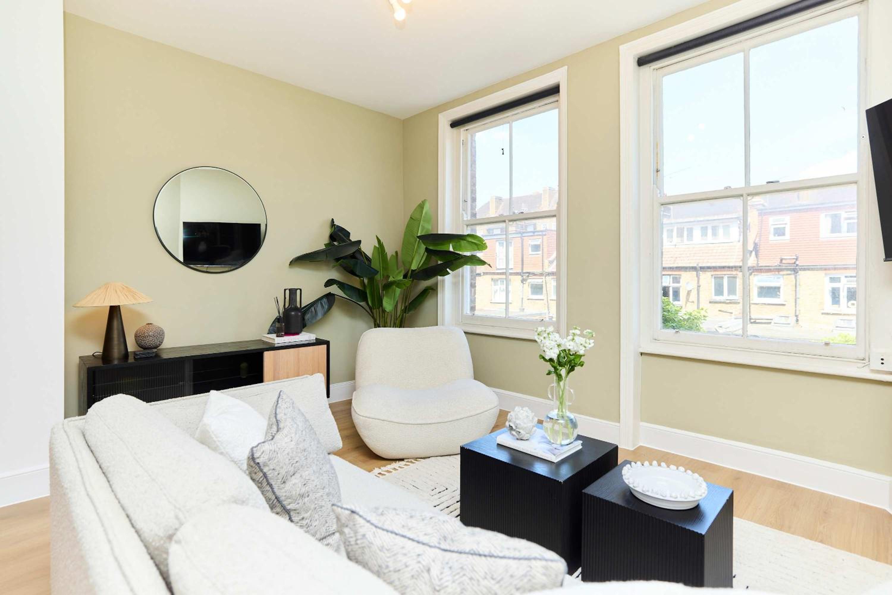 Classic Edwardian Flat near Emirates