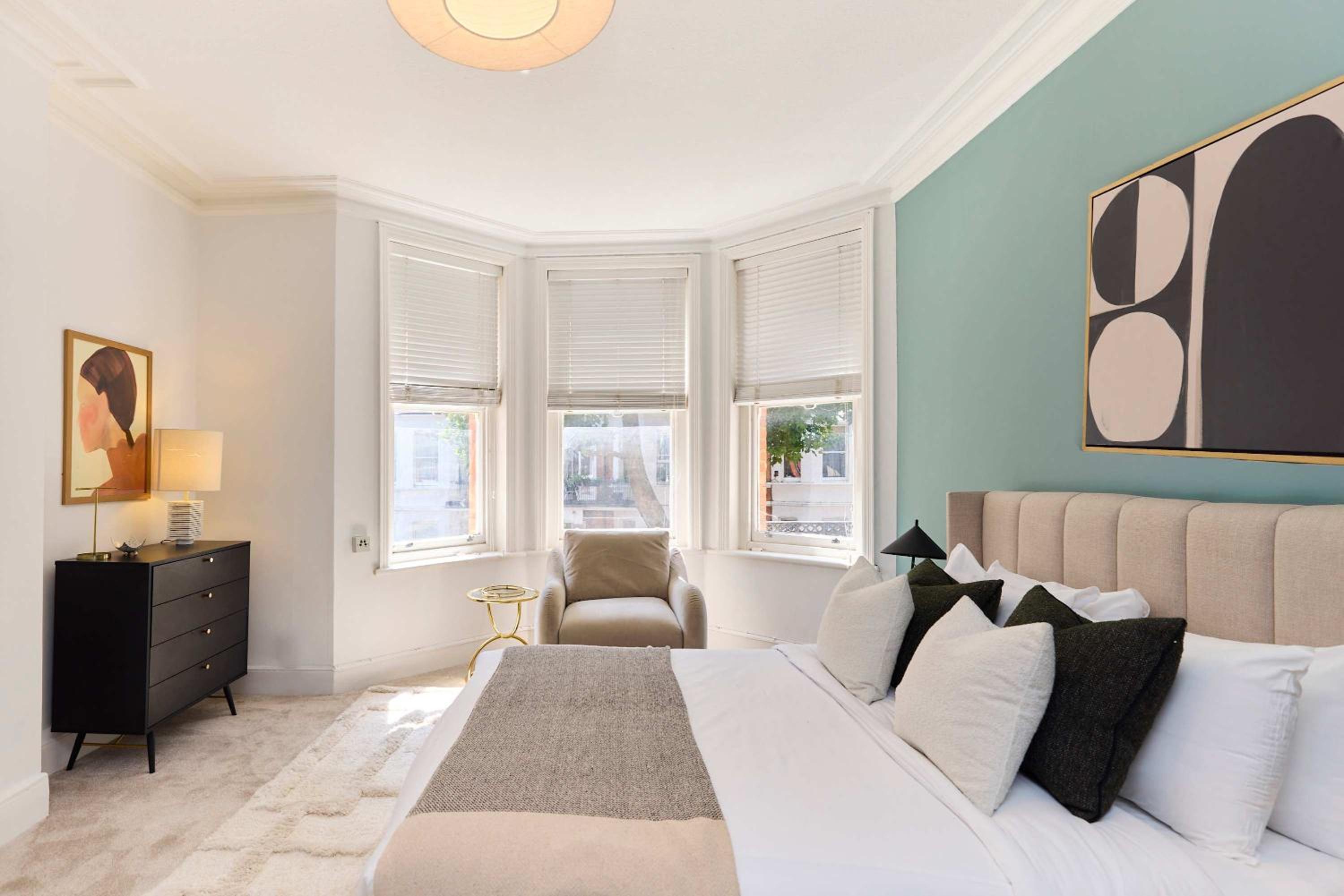 Classic Edwardian Flat near Emirates