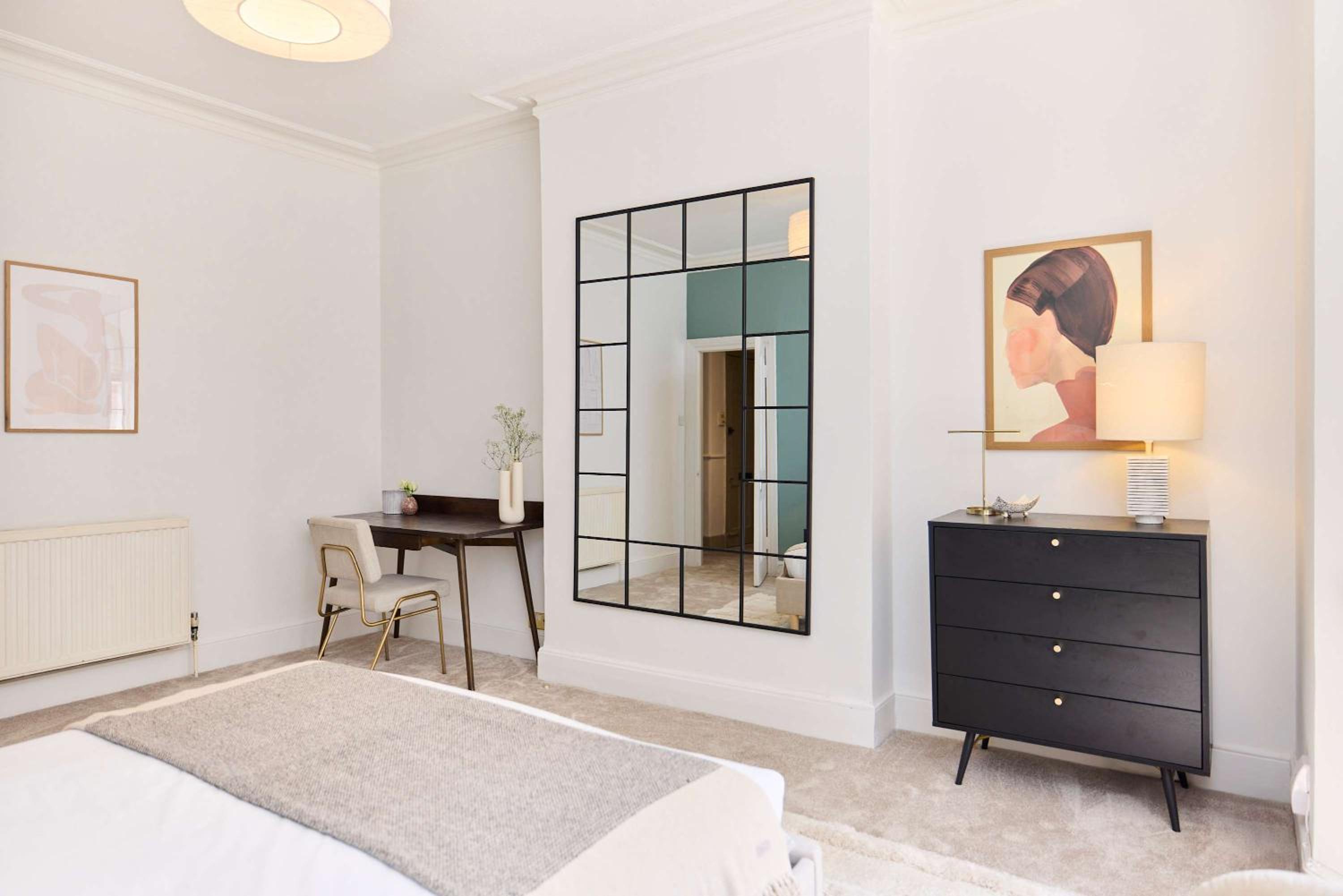 Classic Edwardian Flat near Emirates