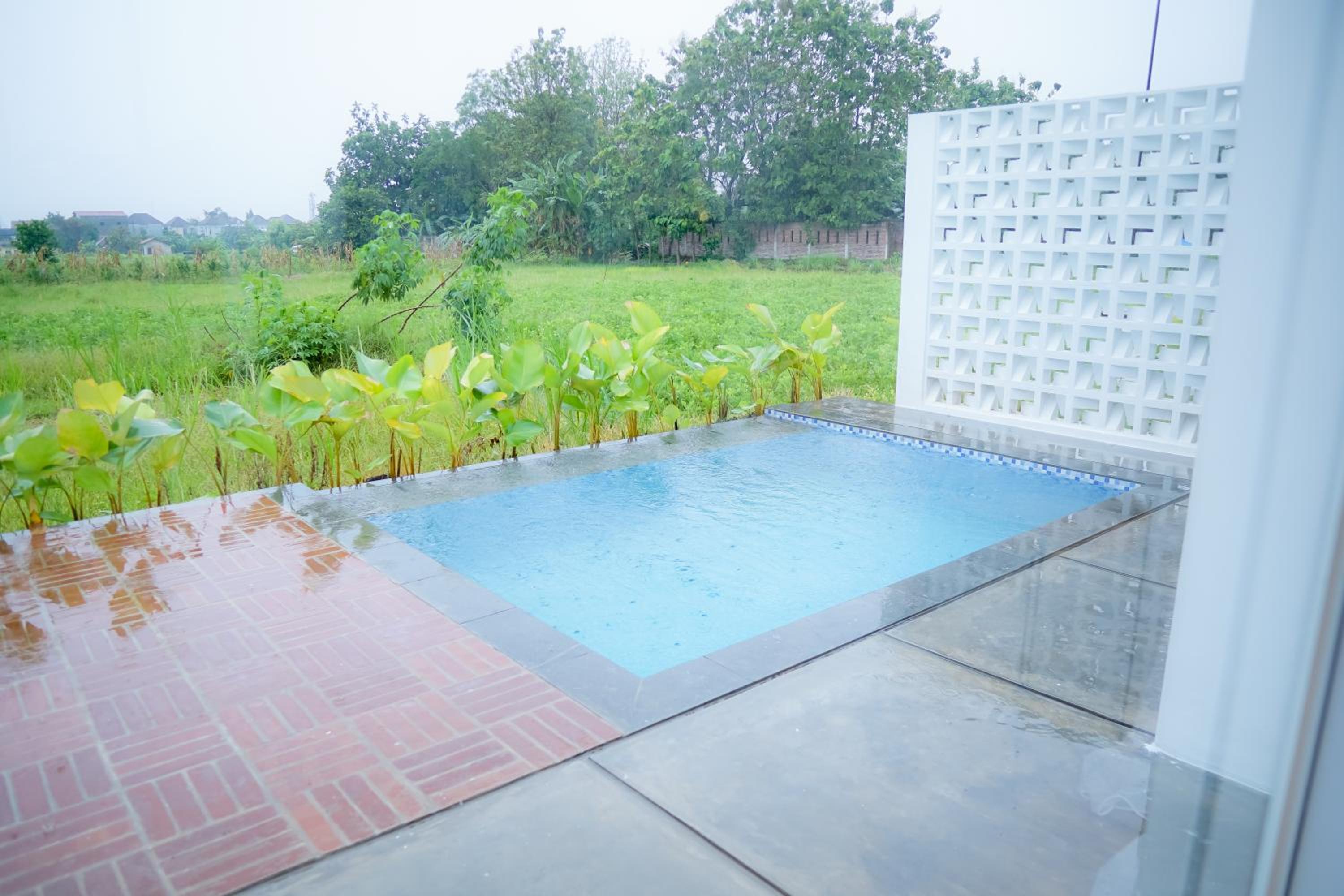 Putih Kaca Villa