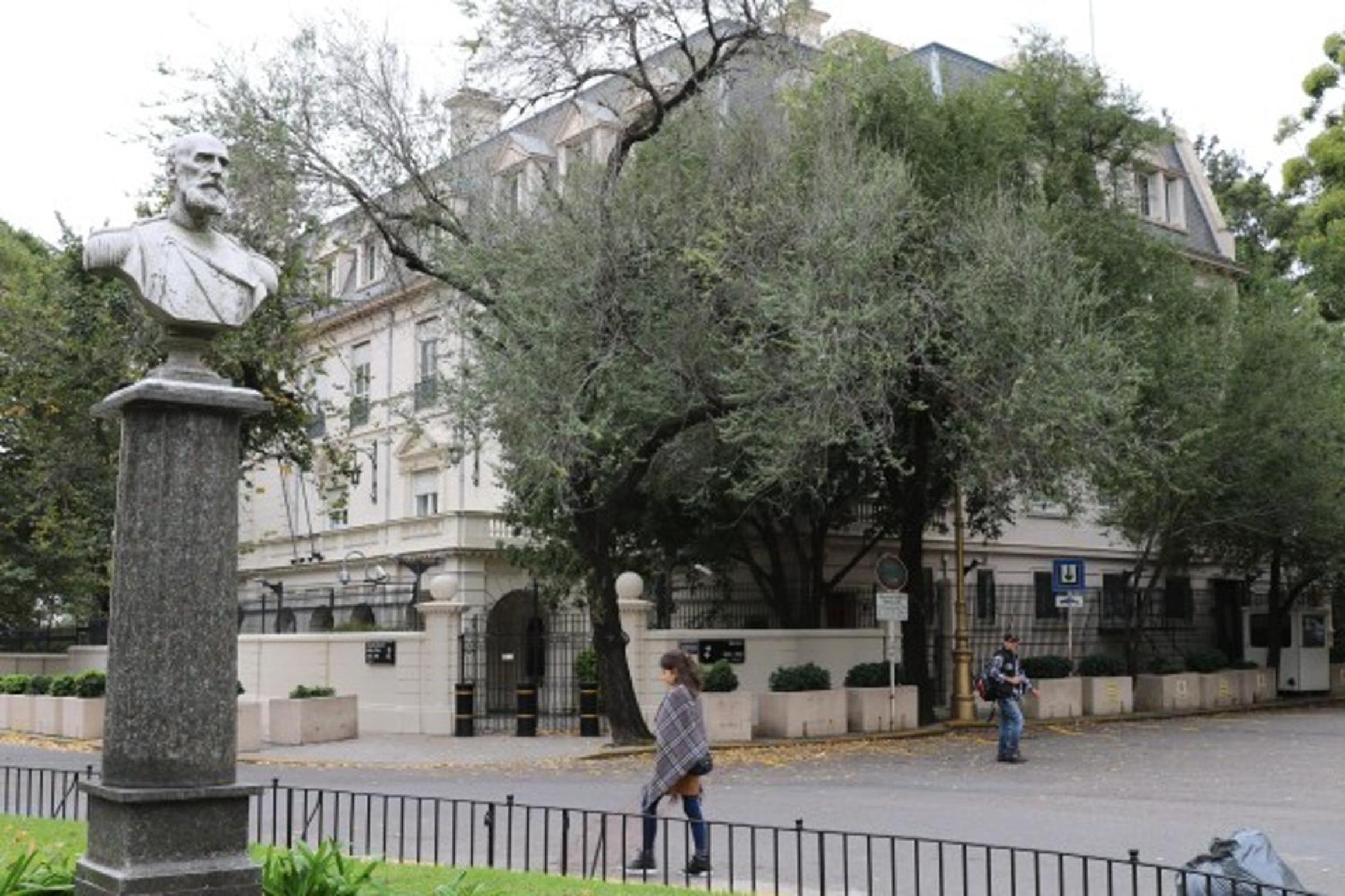 Sunny Recoleta Apartment