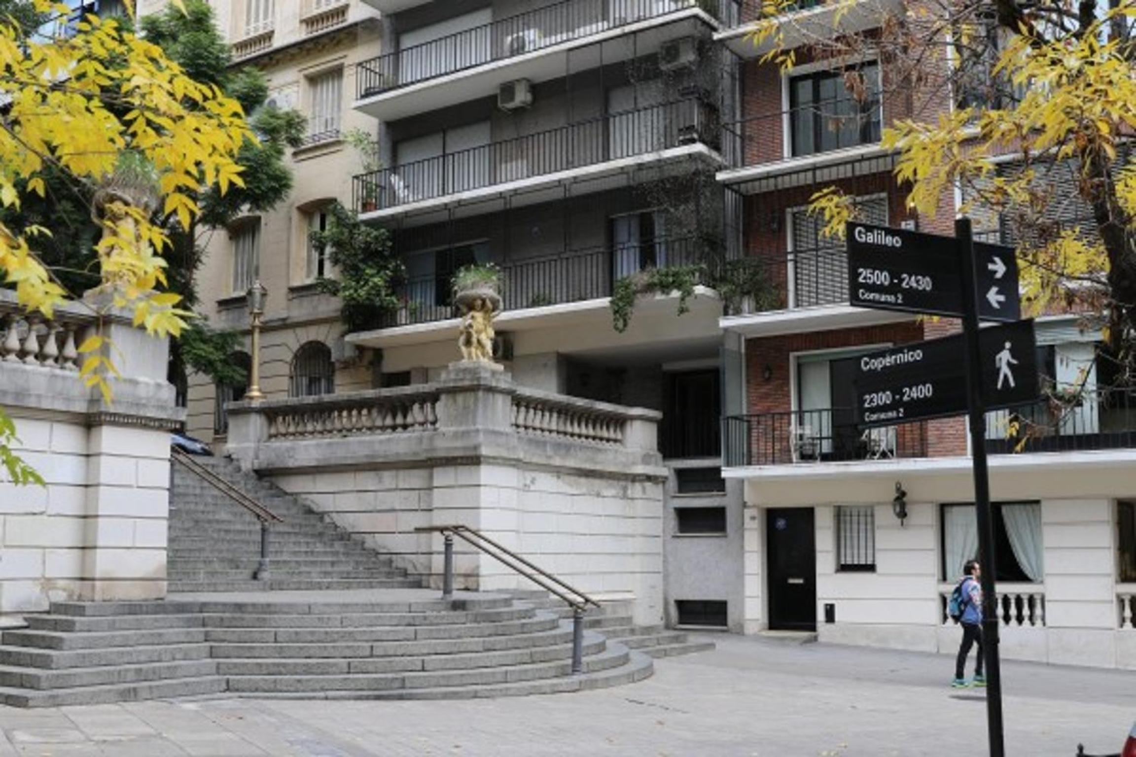 Sunny Recoleta Apartment