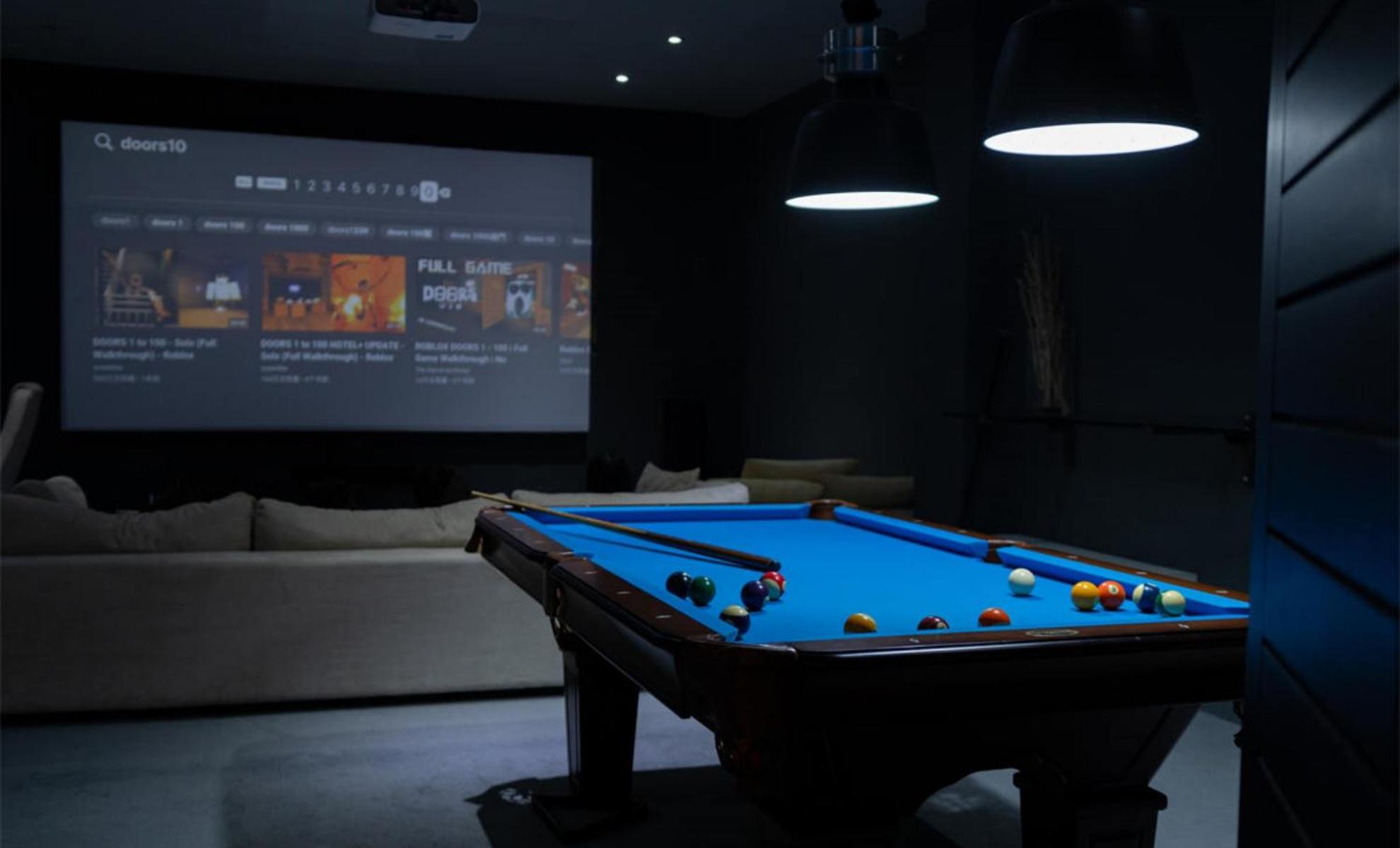 Villa Serenity -30 meter Pool & 6 Bedroom with Cinema Room and Gym
