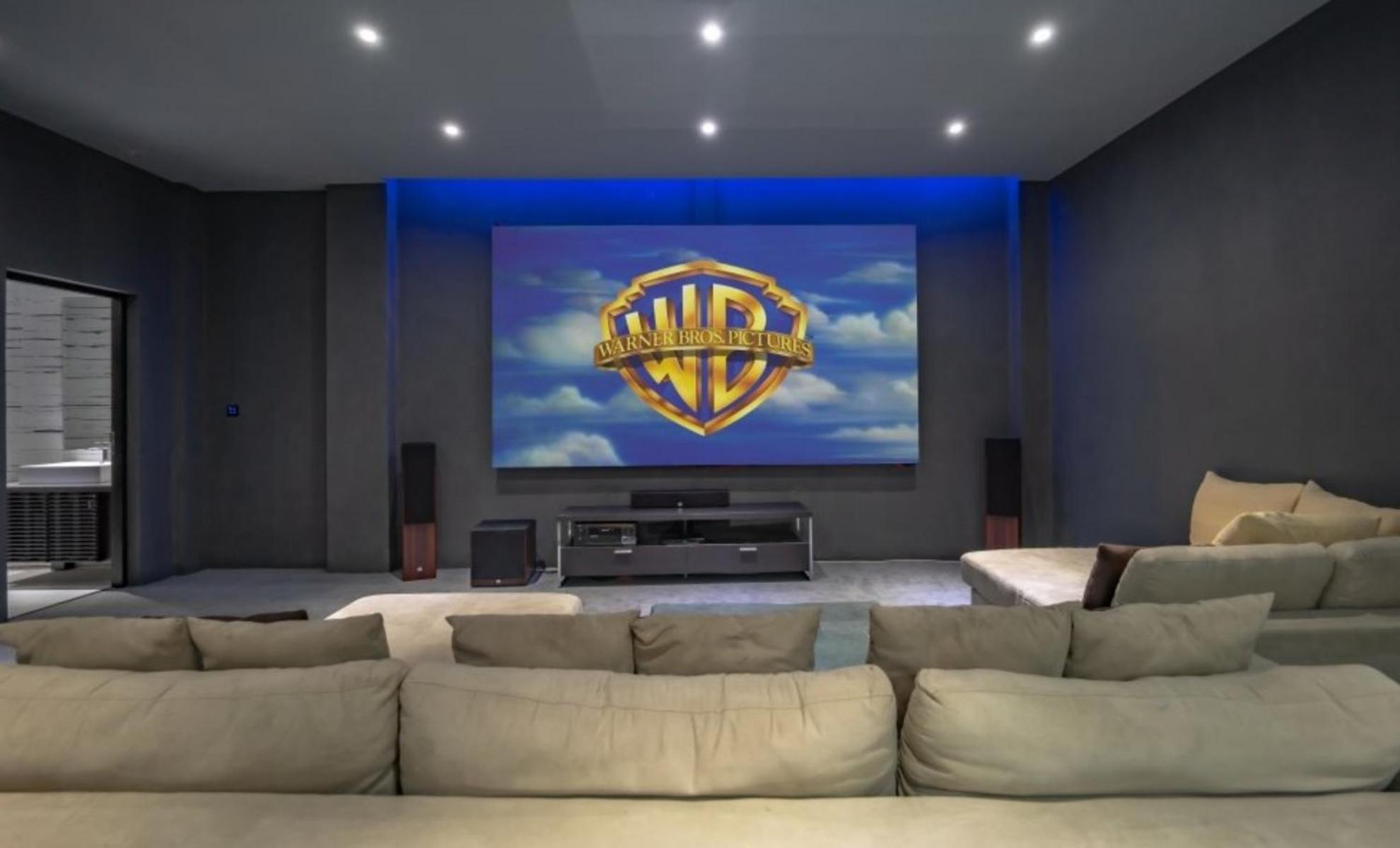 Villa Serenity -30 meter Pool & 6 Bedroom with Cinema Room and Gym