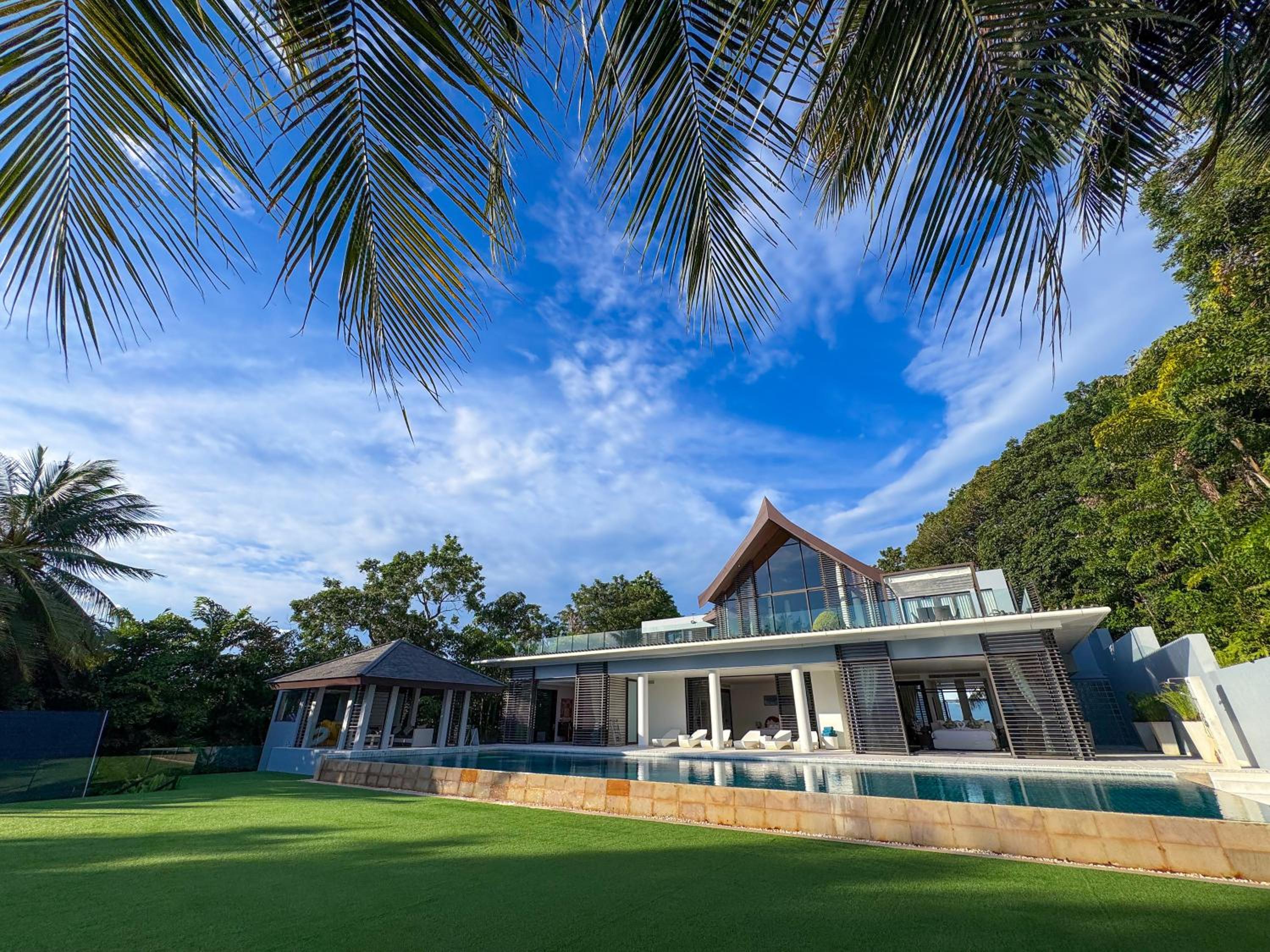 Villa Serenity -30 meter Pool & 6 Bedroom with Cinema Room and Gym