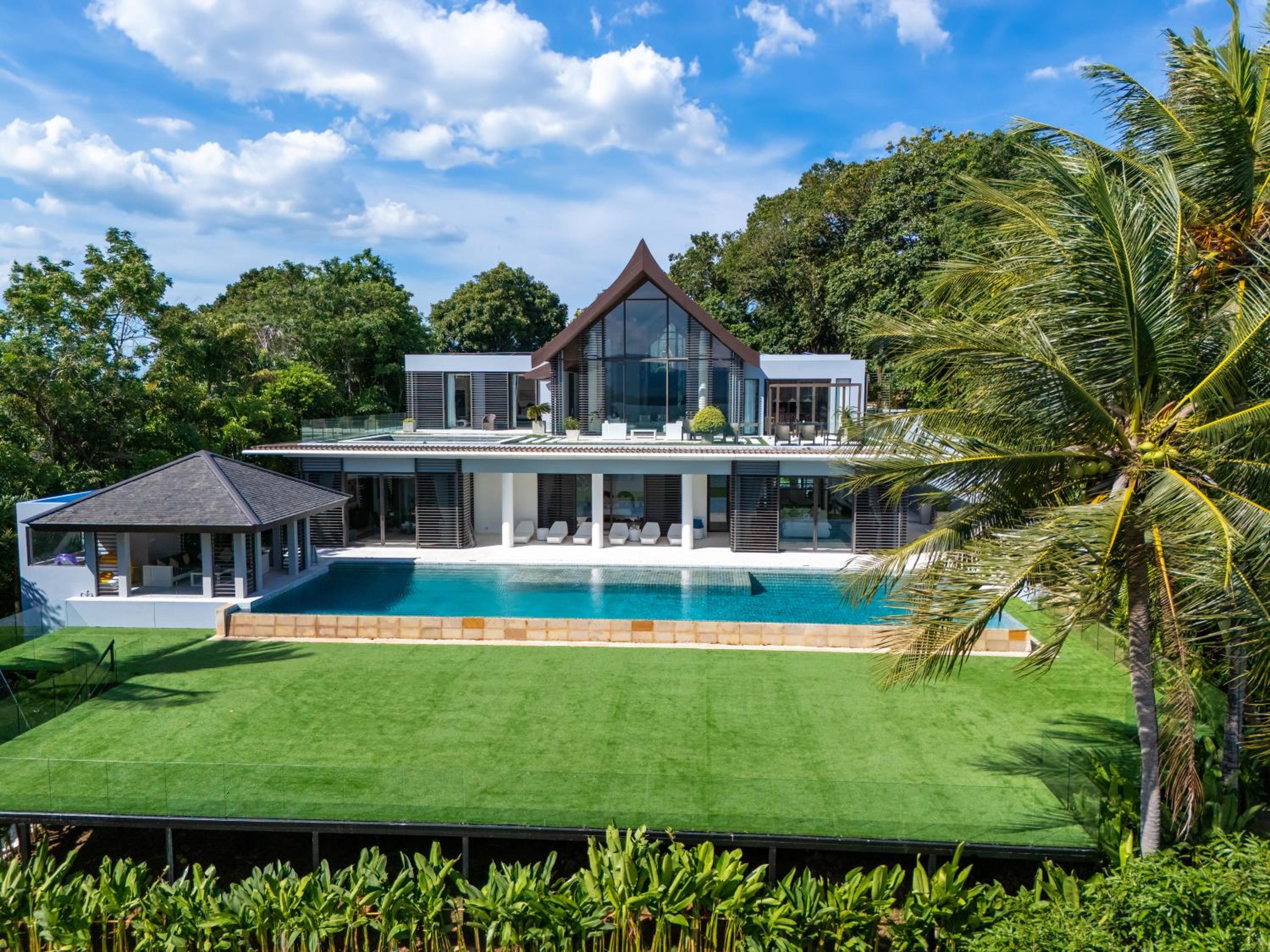 Villa Serenity -30 meter Pool & 6 Bedroom with Cinema Room and Gym