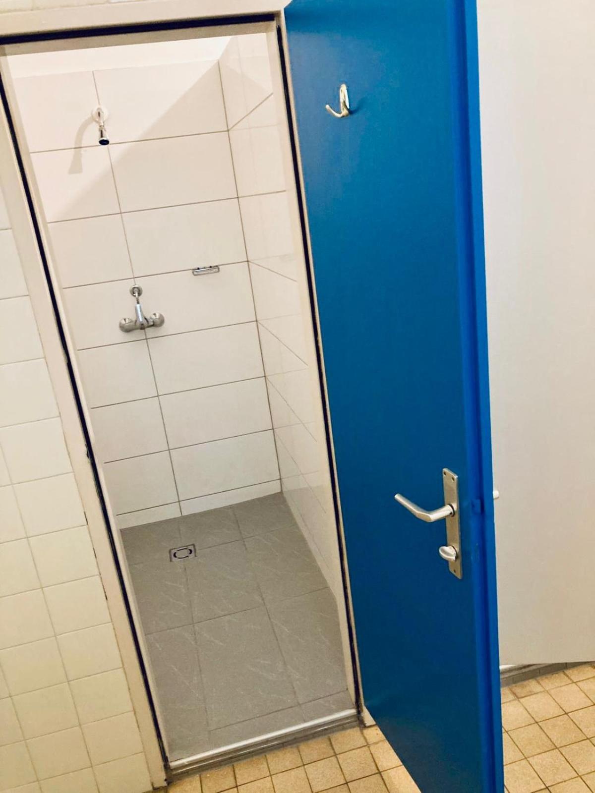 NUMBR25 - self service & low budget Hotel