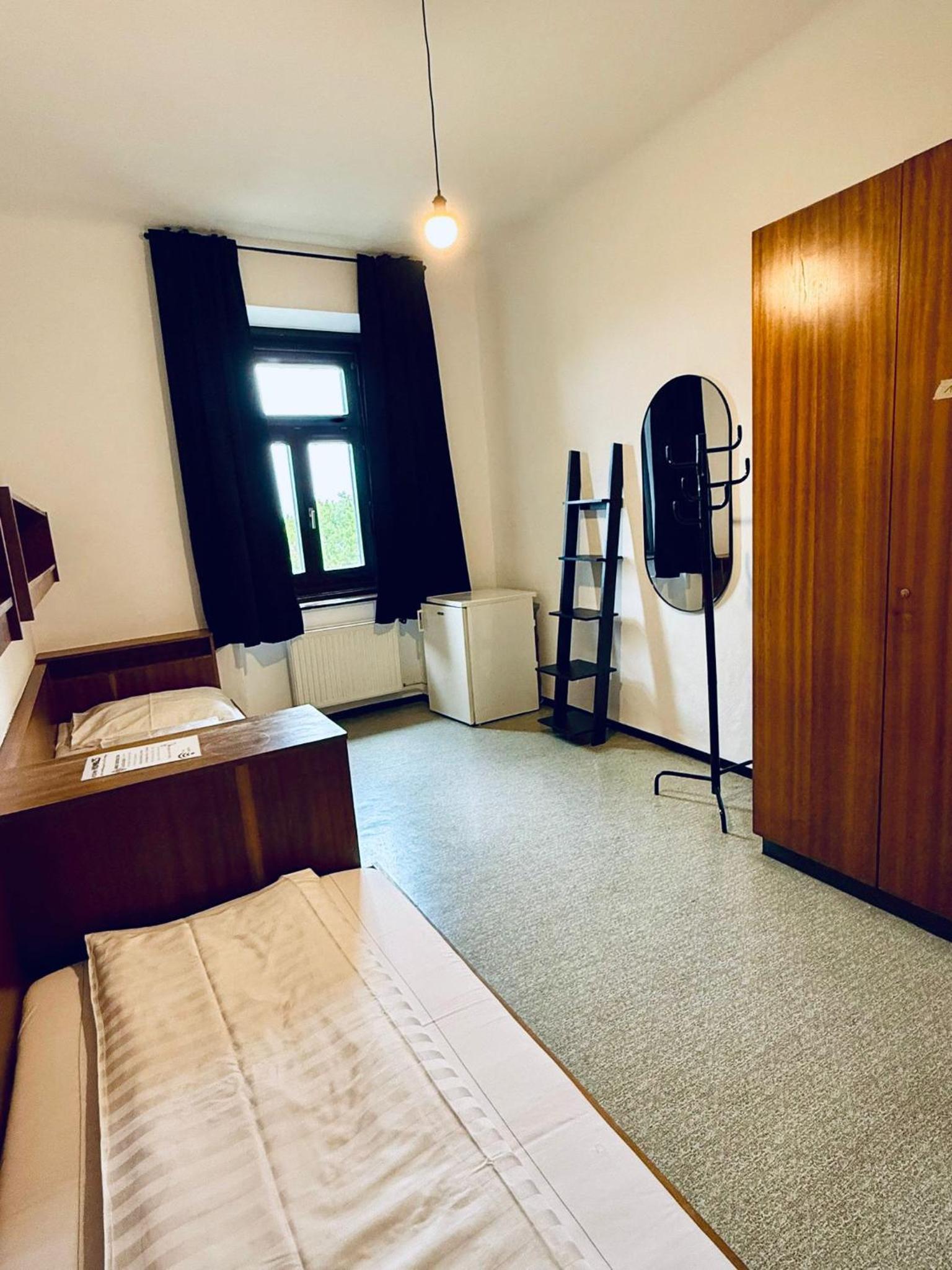 NUMBR25 - self service & low budget Hotel