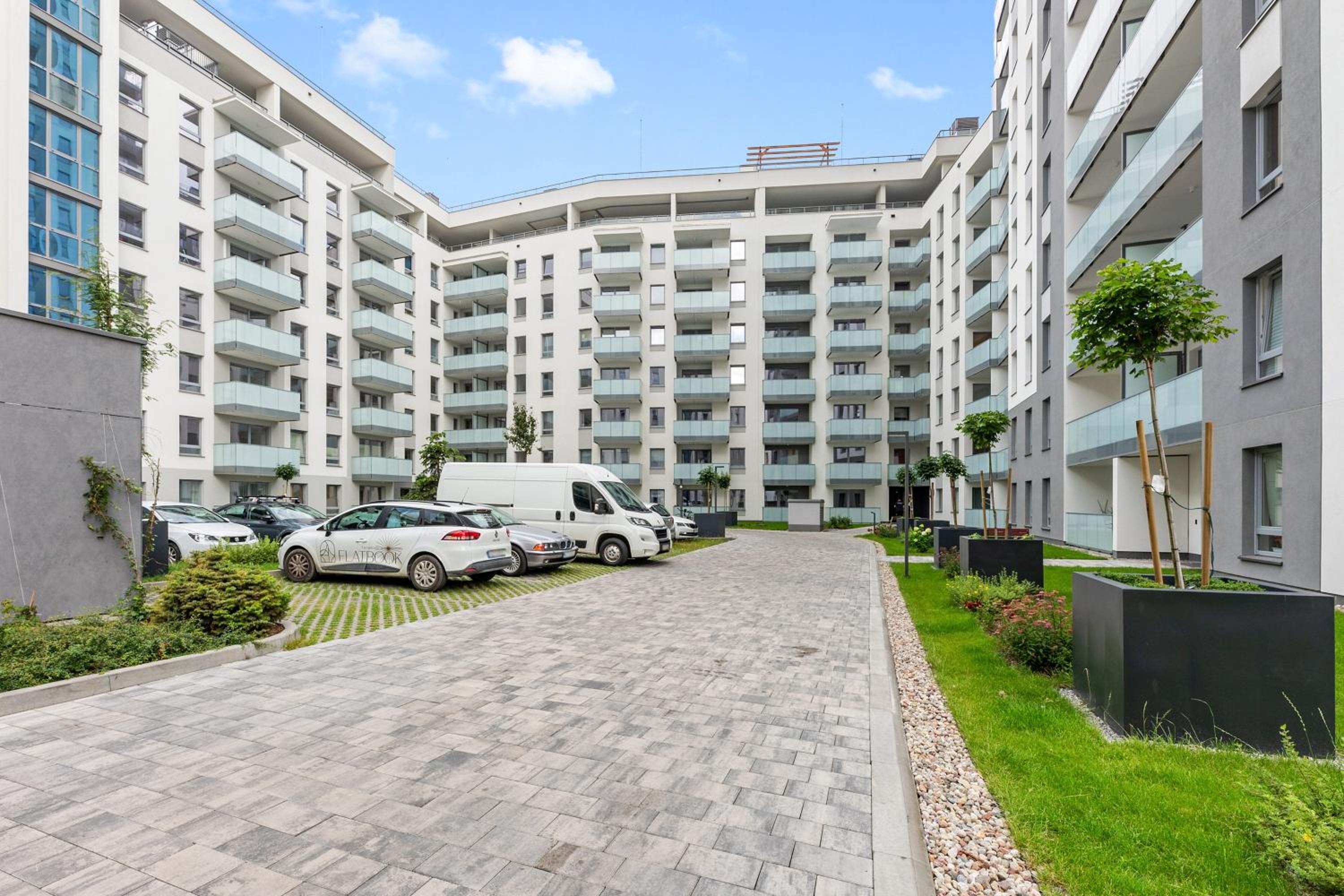 Stay at Horizon Gdańsk Apartment with Parking