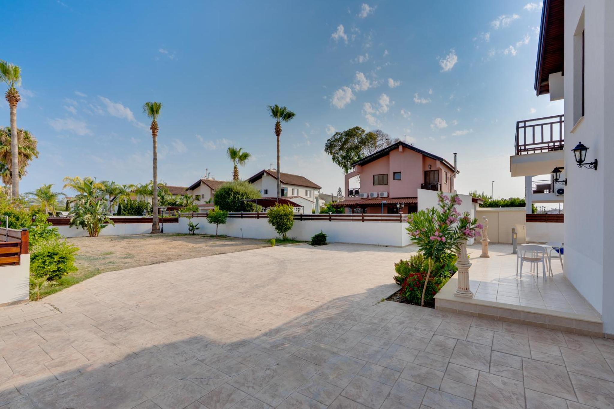 Amelia Beach Villa wpool -500mfrombeach