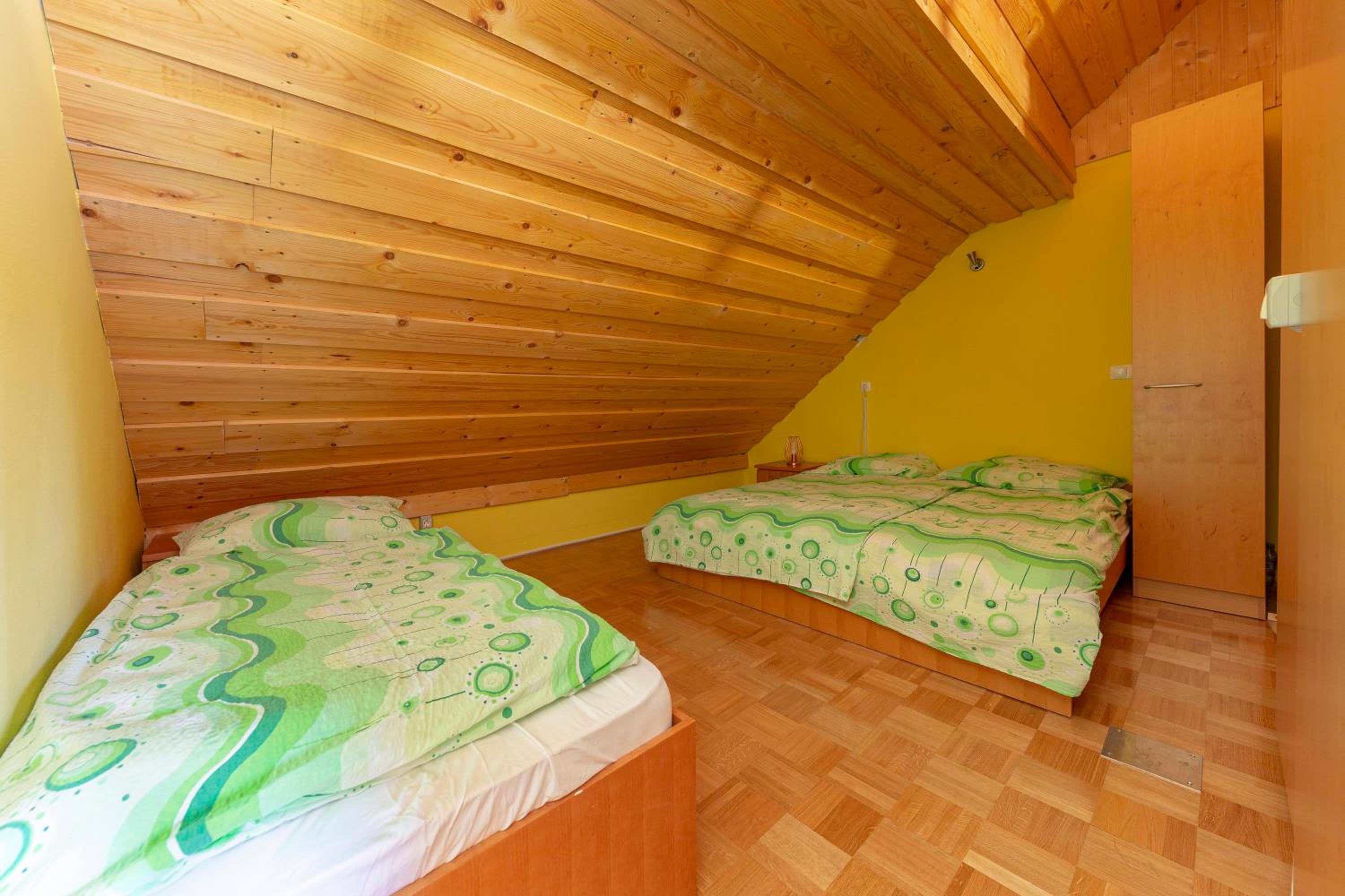 Koča na Krvavcu
