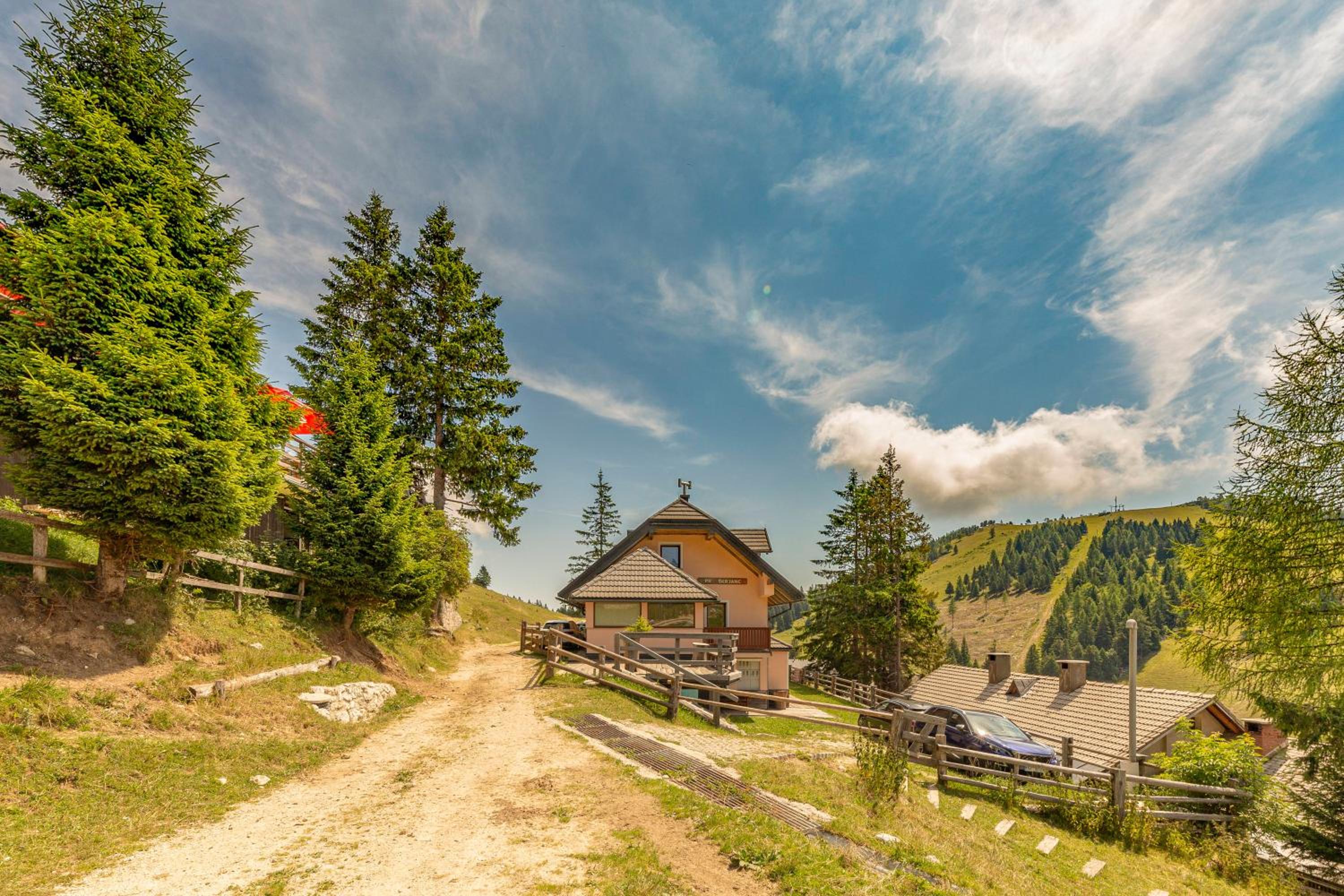 Koča na Krvavcu