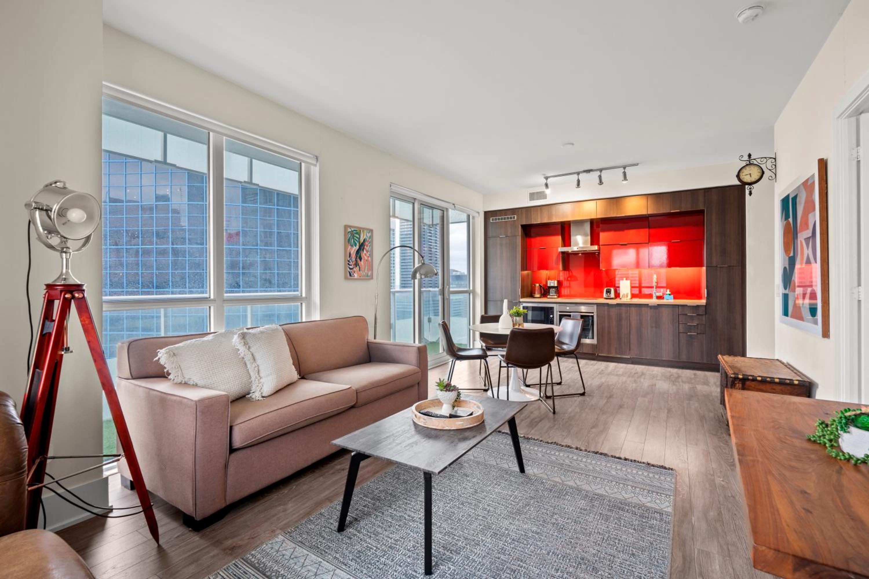 Luxury 2 Bedroom CN Tower View