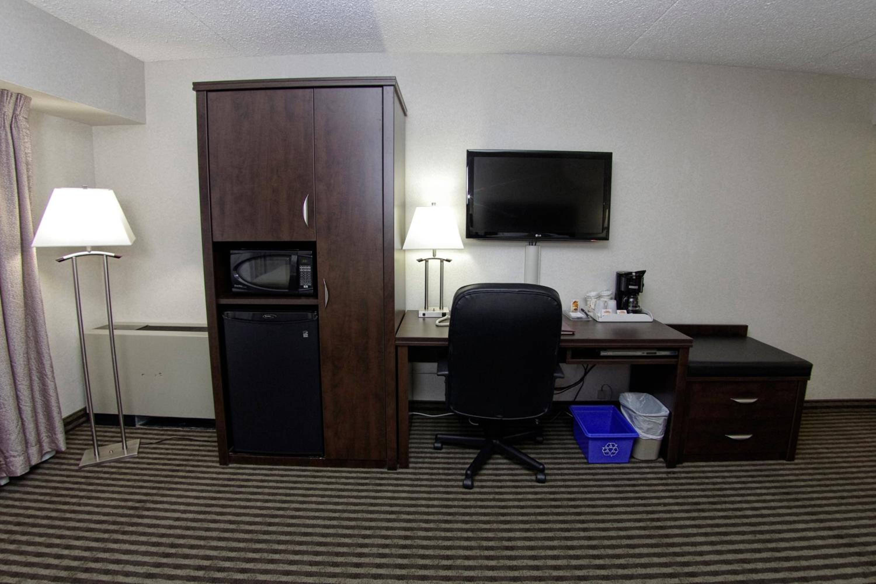Brandon Vacations - Victoria Inn Hotel  Convention Centre Brandon - Property Image 3