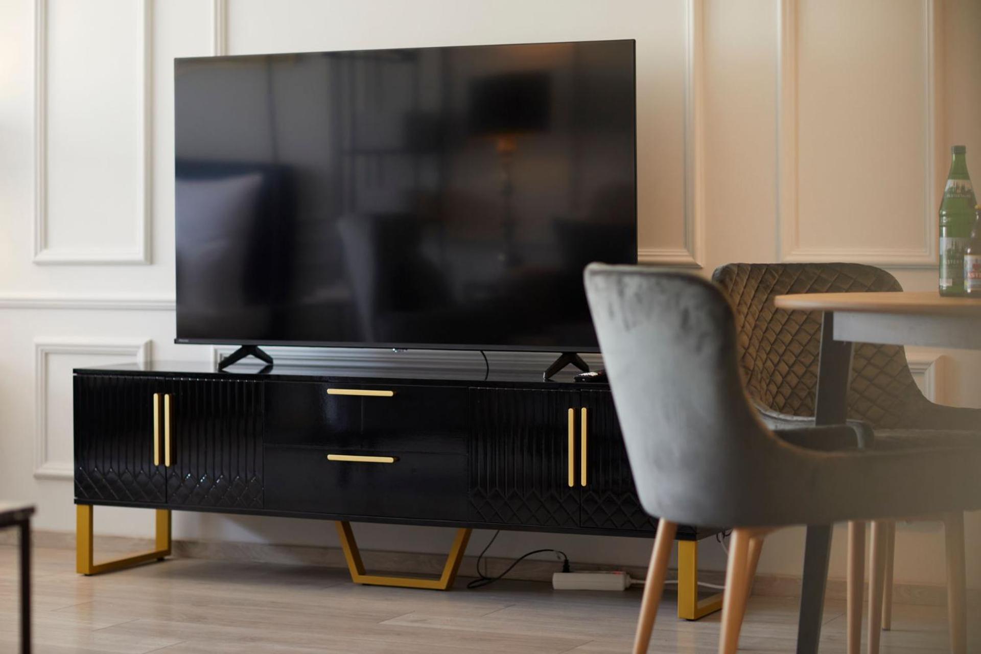R B Apartment Hamburg Comfort am Flughafen für 1-5 Personen - ideal für Geschäftsreisende und Familien - Küche - Smart TV - Waschtrockner - kostenloser Par