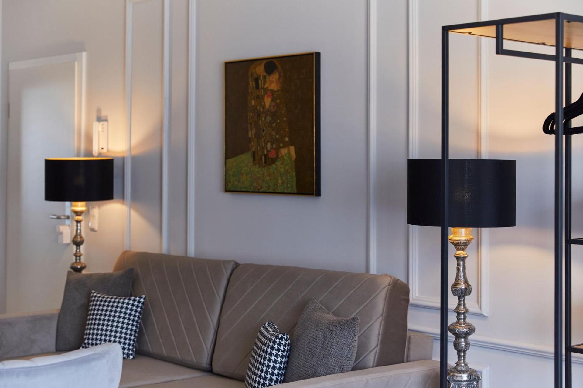R B Apartment Hamburg Comfort am Flughafen für 1-5 Personen - ideal für Geschäftsreisende und Familien - Küche - Smart TV - Waschtrockner - kostenloser Par
