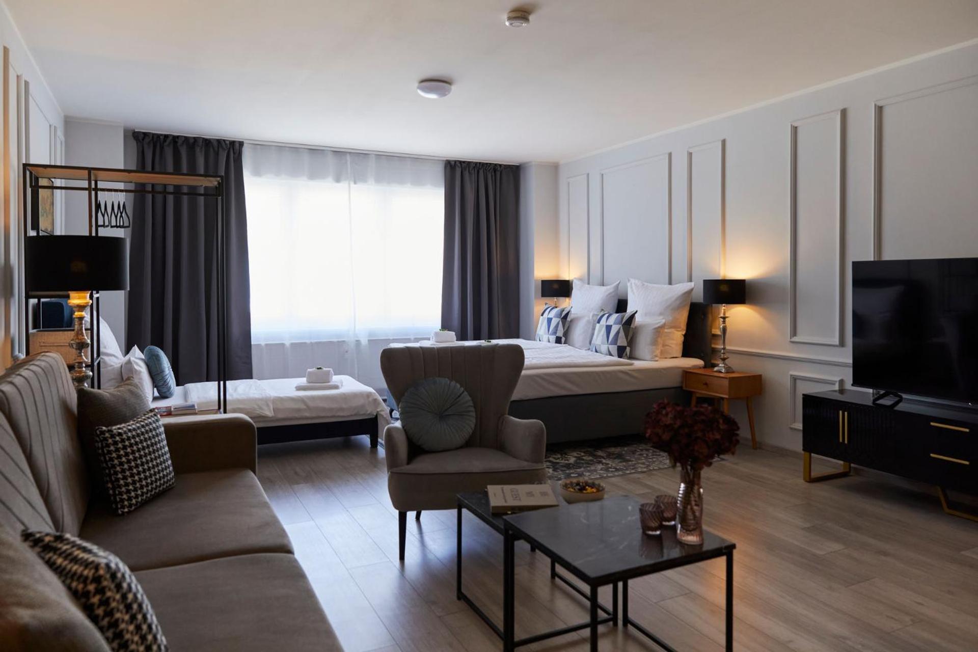R B Apartment Hamburg Comfort am Flughafen für 1-5 Personen - ideal für Geschäftsreisende und Familien - Küche - Smart TV - Waschtrockner - kostenloser Par