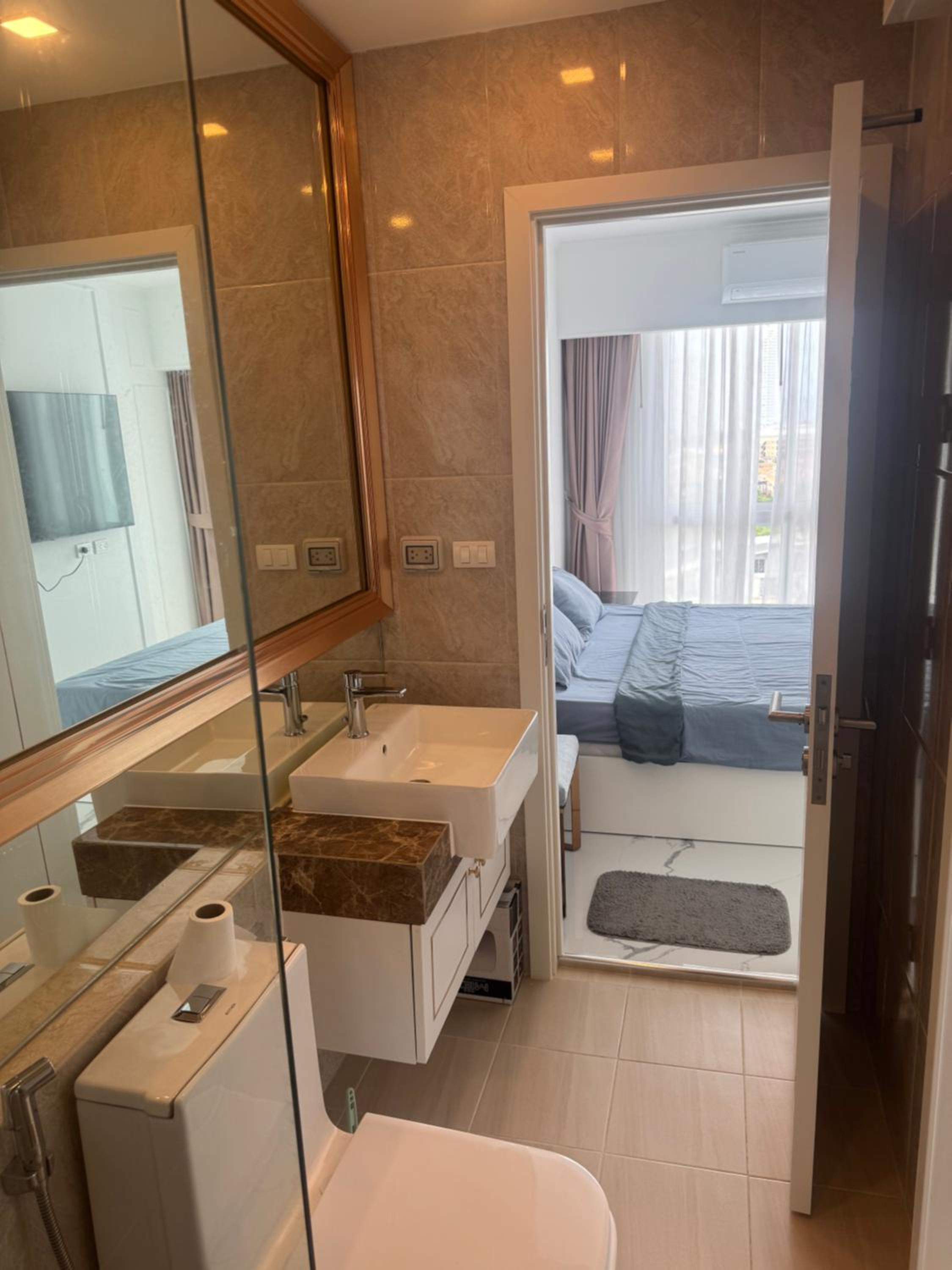Empire Tower Suite - Luxe 1BR near the Beach