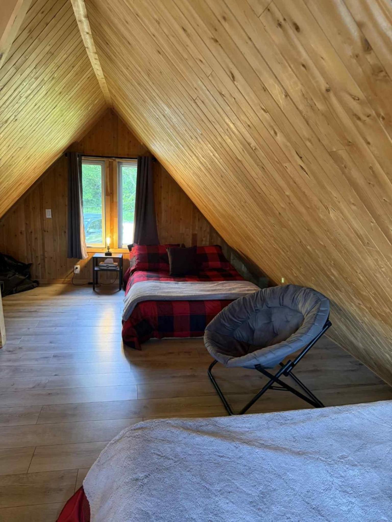 Chalet au bord de l'eau avec spa privé - Mauricie - Portneuf - Québec