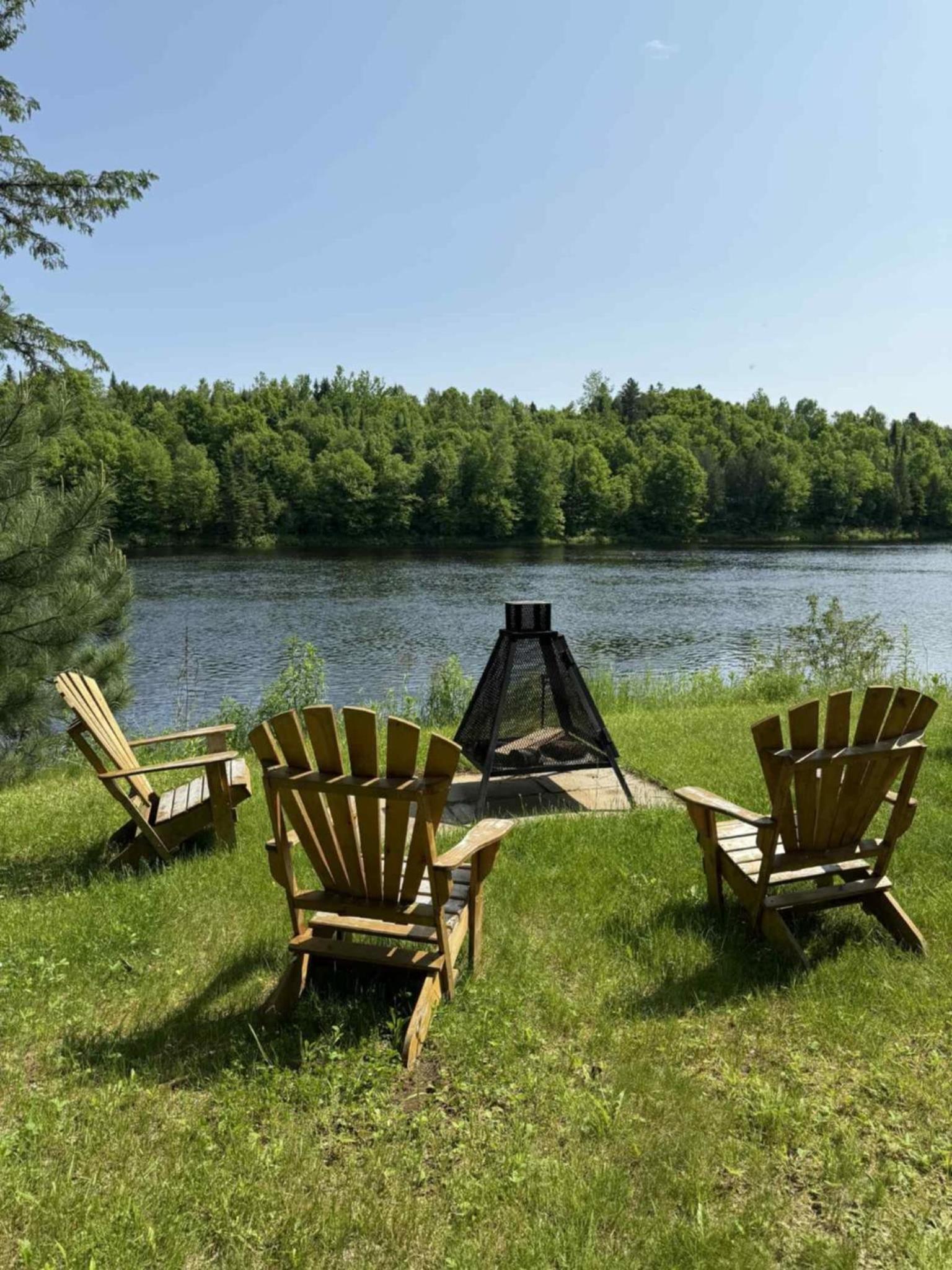 Chalet au bord de l'eau avec spa privé - Mauricie - Portneuf - Québec