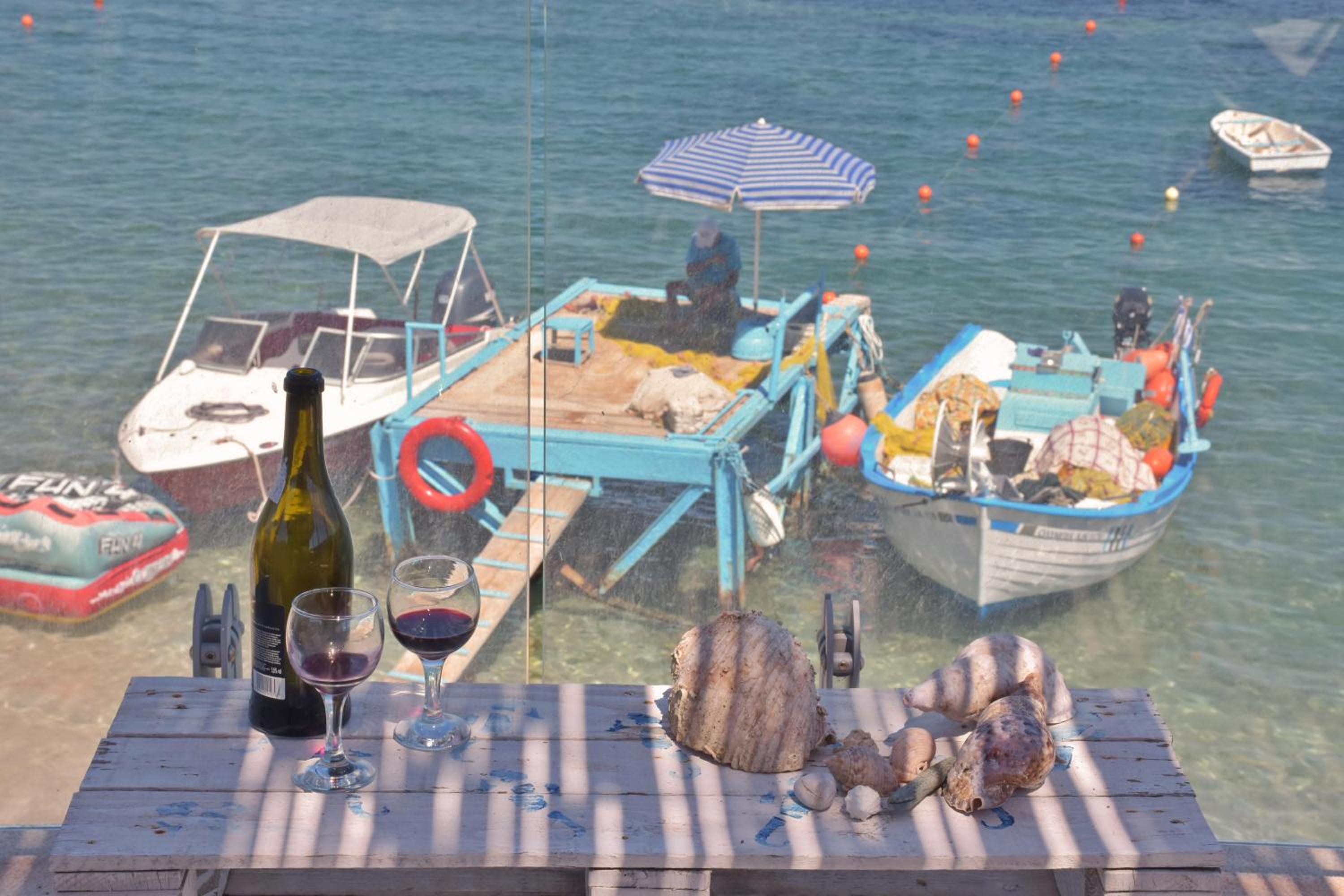 Mpitzarakis Studio On the Beach view 4