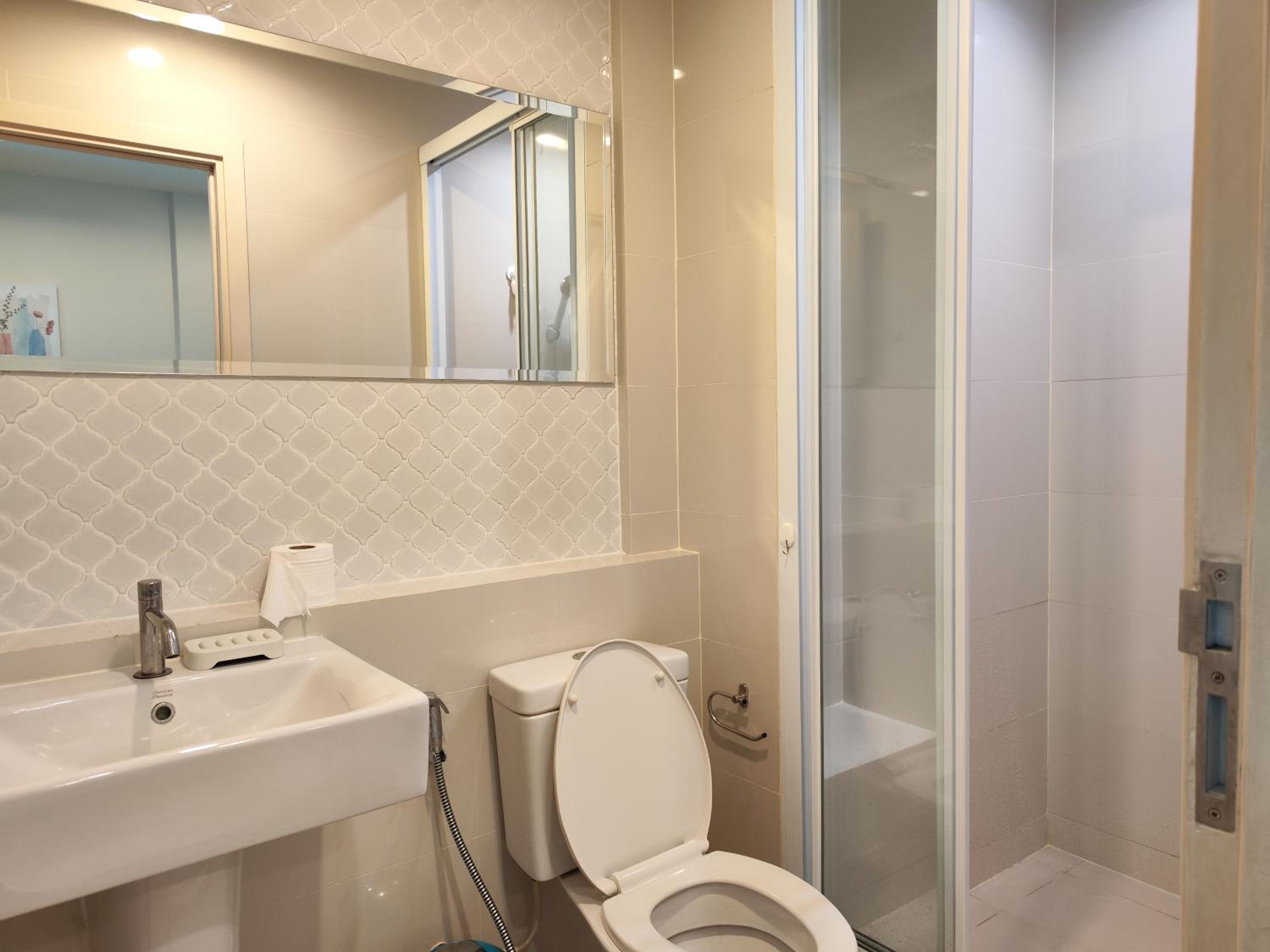 4 Floor - The Base Downtown Condominium next to Central Shopping Mall