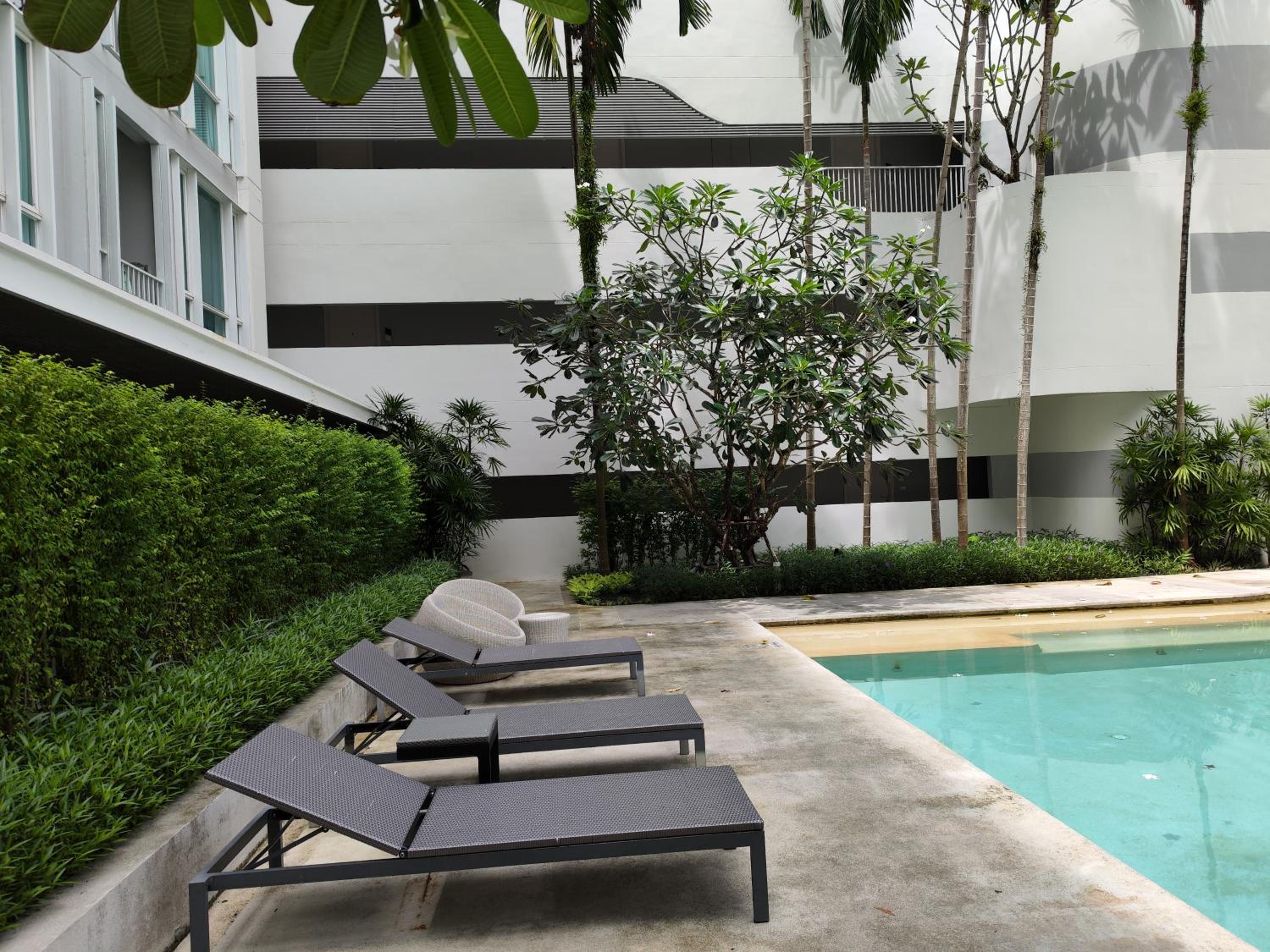 4 Floor - The Base Downtown Condominium next to Central Shopping Mall