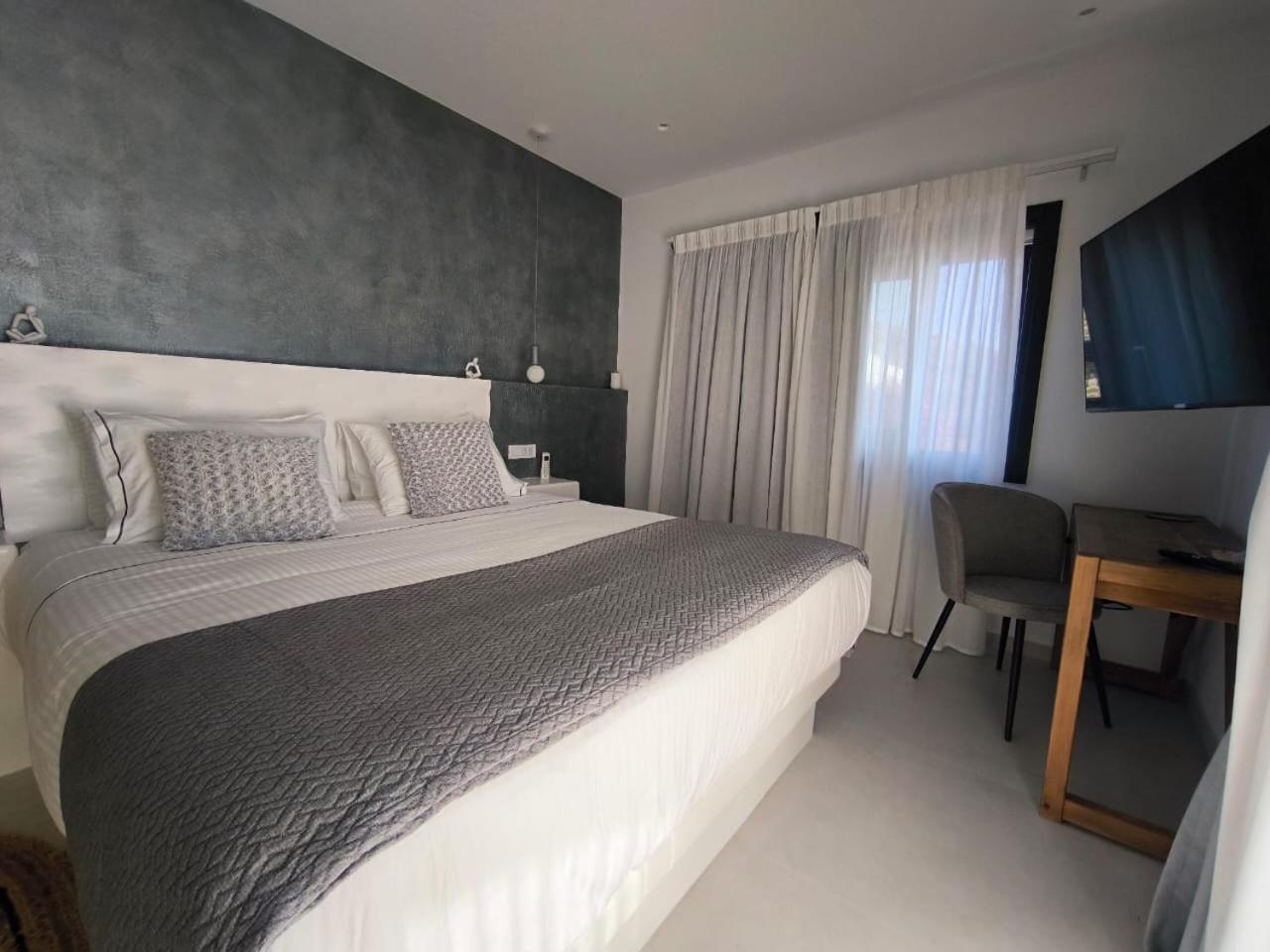 EXO Santorini Sea View Private Pool Villa and Suites