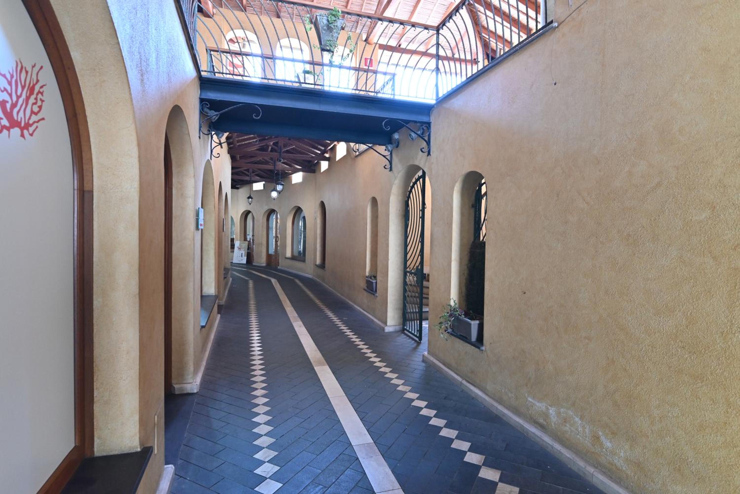 IzzHome Gallery