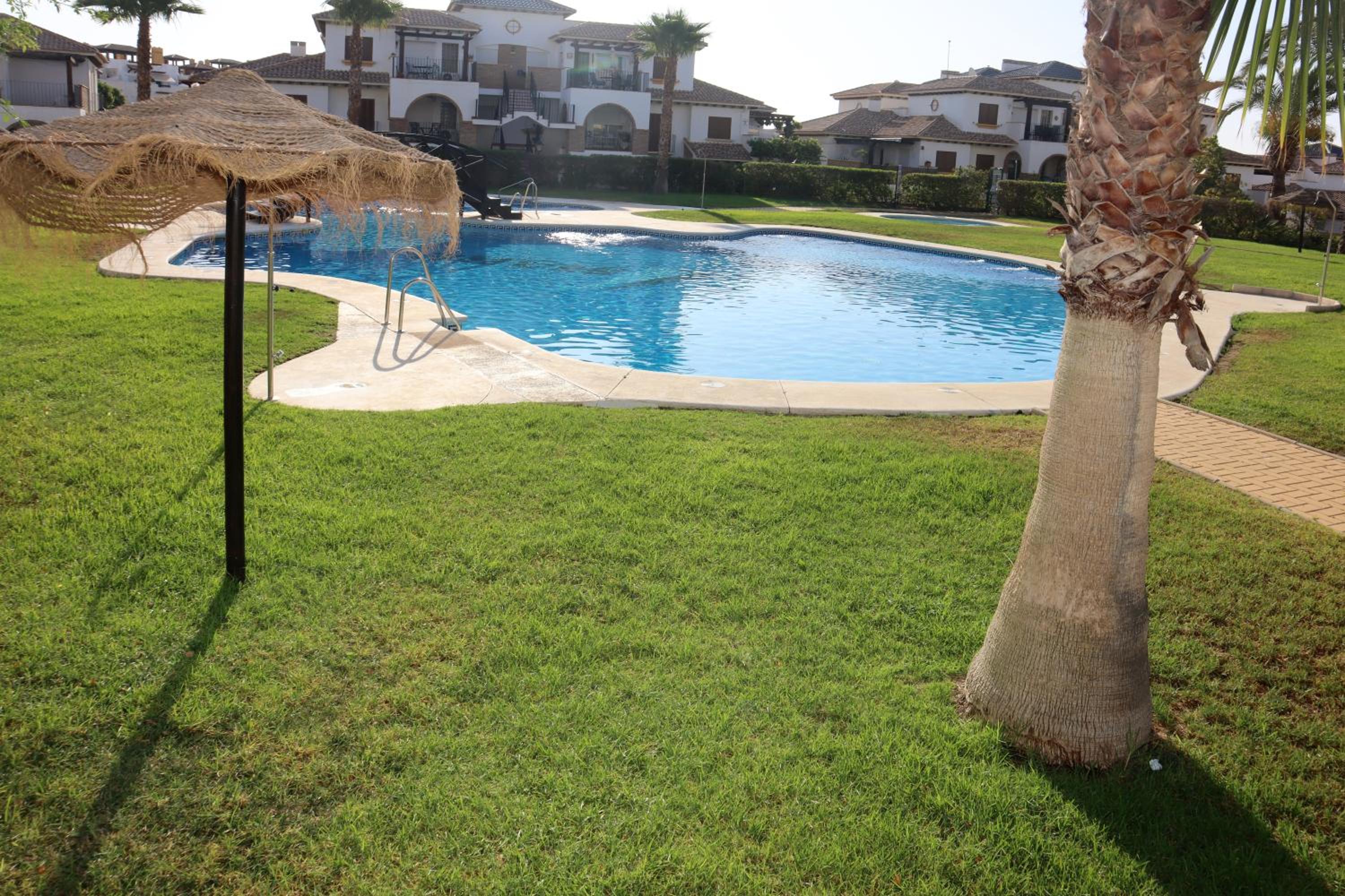 Luminoso Terrazas Piscinas Parking