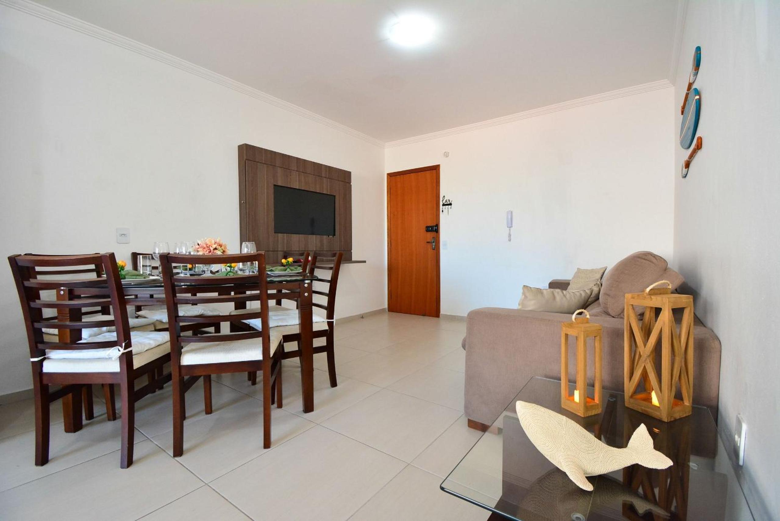 Amplo Apartamento na Praia dos Ingleses - NIN013