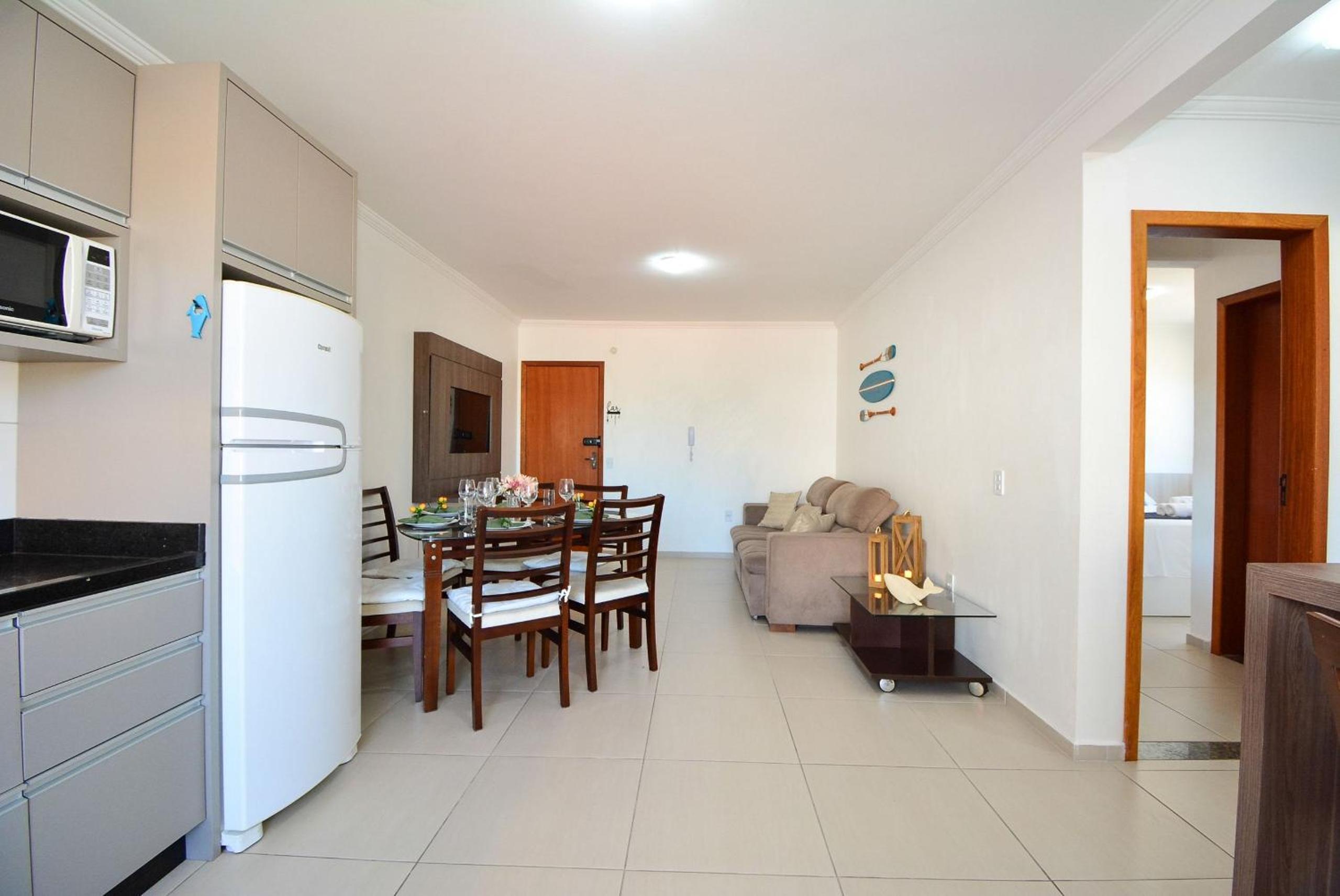 Amplo Apartamento na Praia dos Ingleses - NIN013