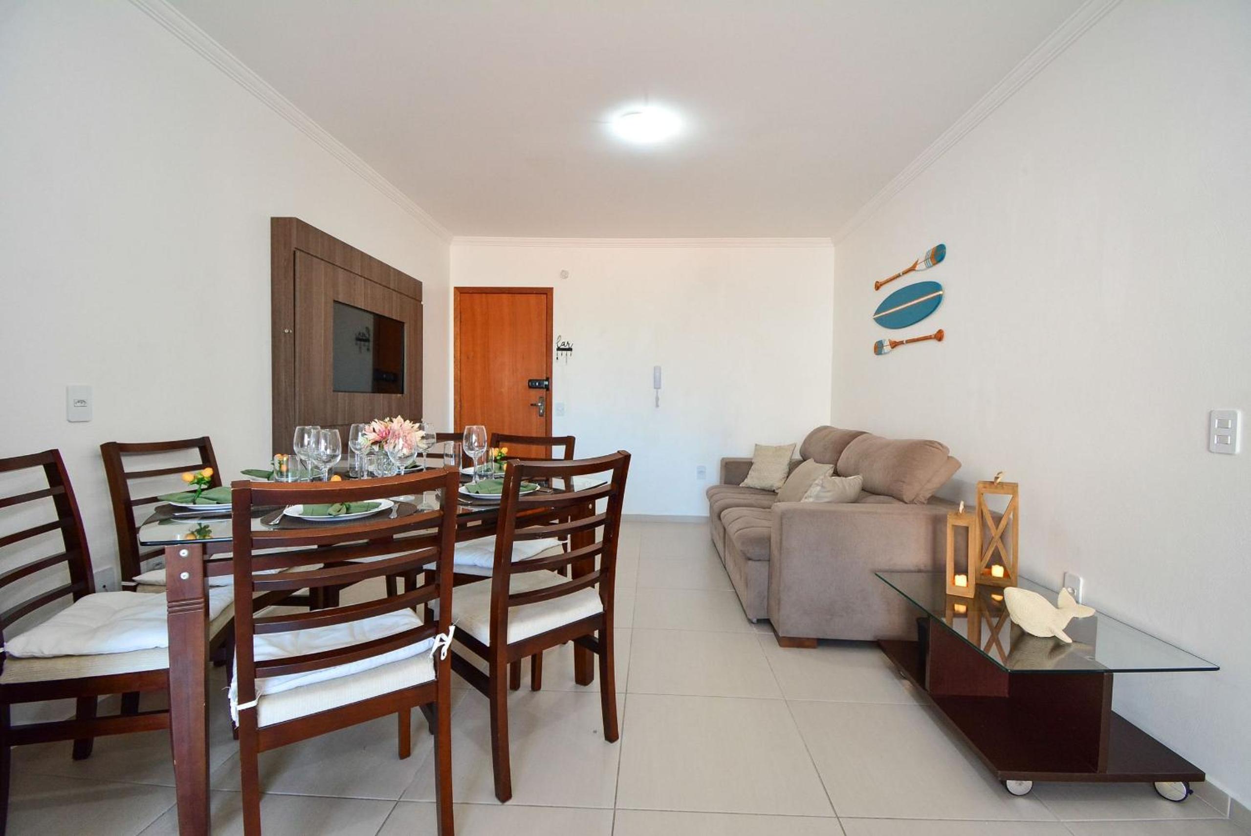 Amplo Apartamento na Praia dos Ingleses - NIN013