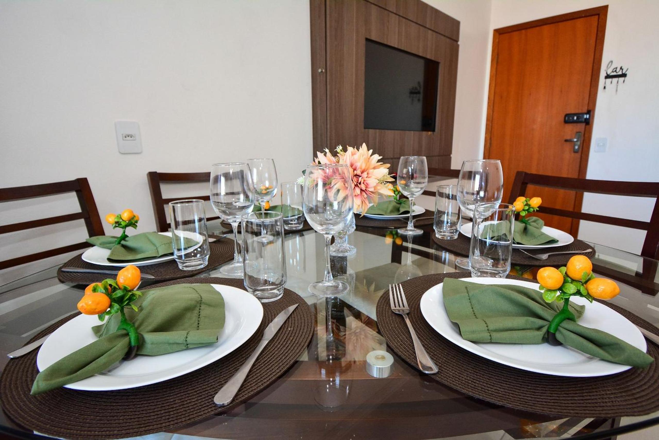 Amplo Apartamento na Praia dos Ingleses - NIN013