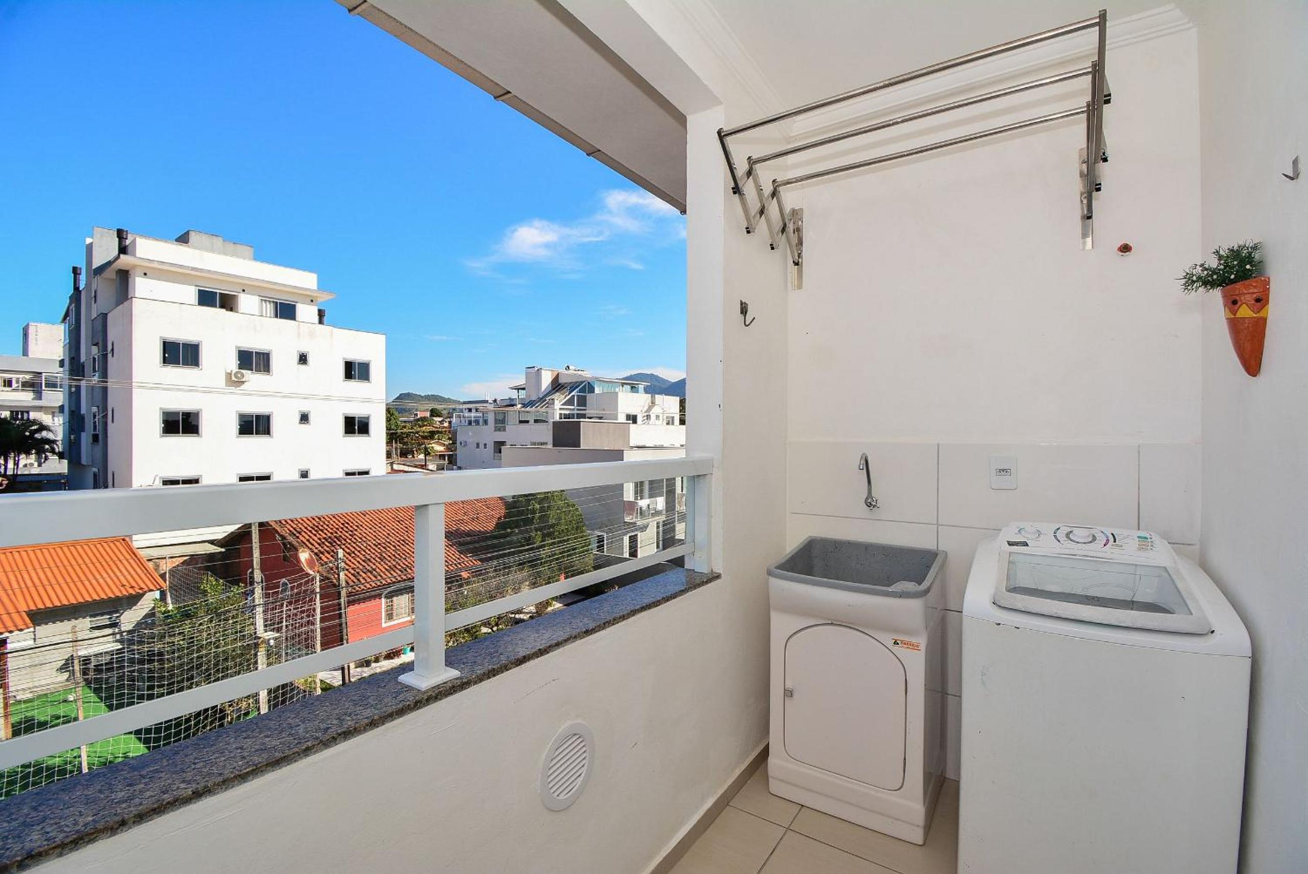 Amplo Apartamento na Praia dos Ingleses - NIN013