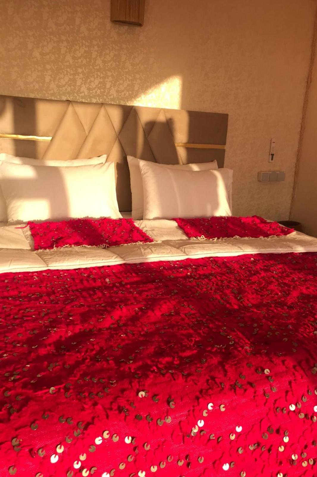 Agafay Luxury desert Camp - Glamping Experience