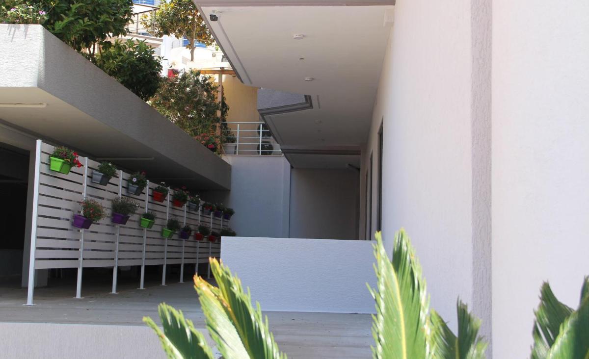 outdoor BBQ area
