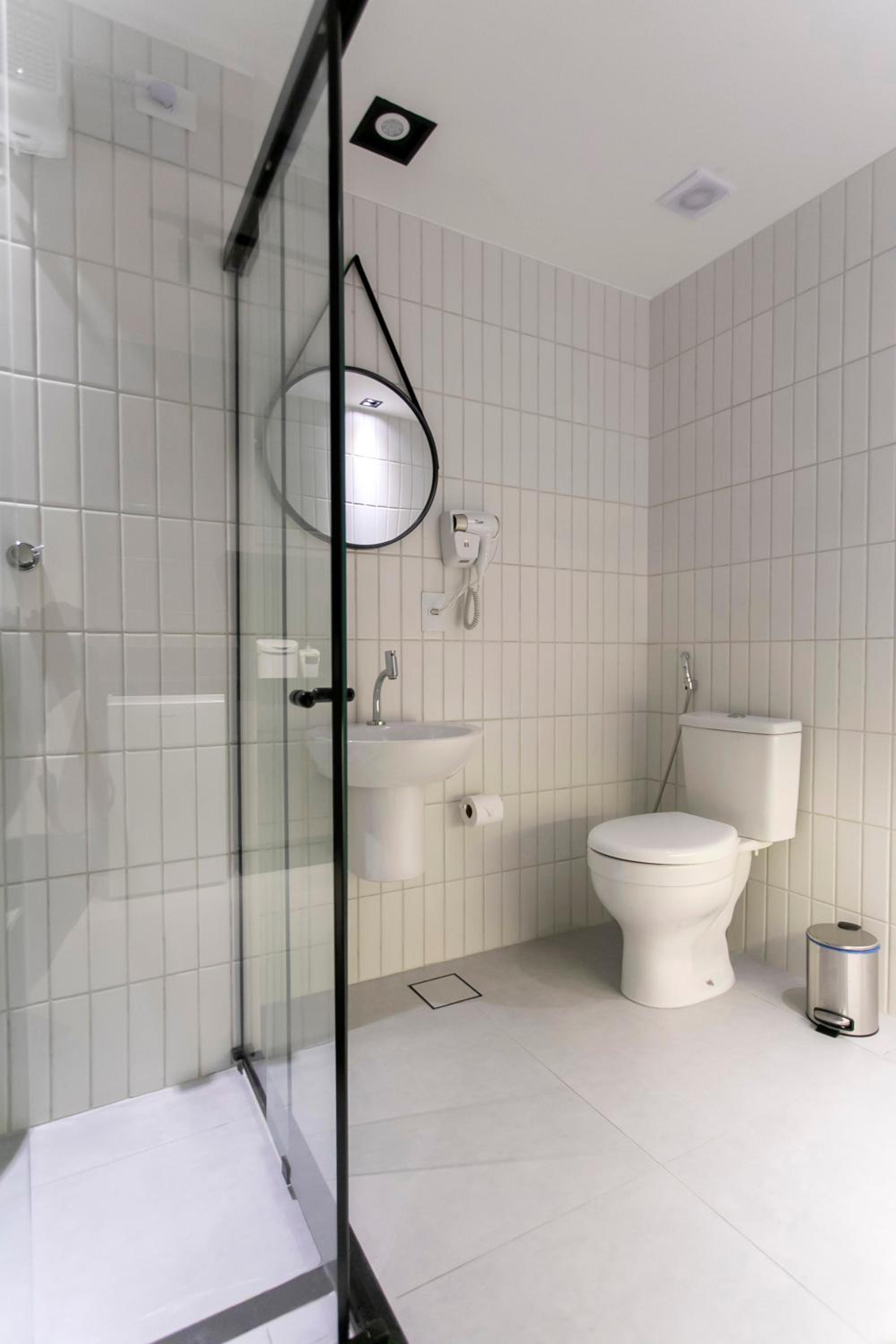 Simple Smart By Xtay - Bleisure in João Pessoa: pool, gym, and laundry near Tropical Center and HNSN