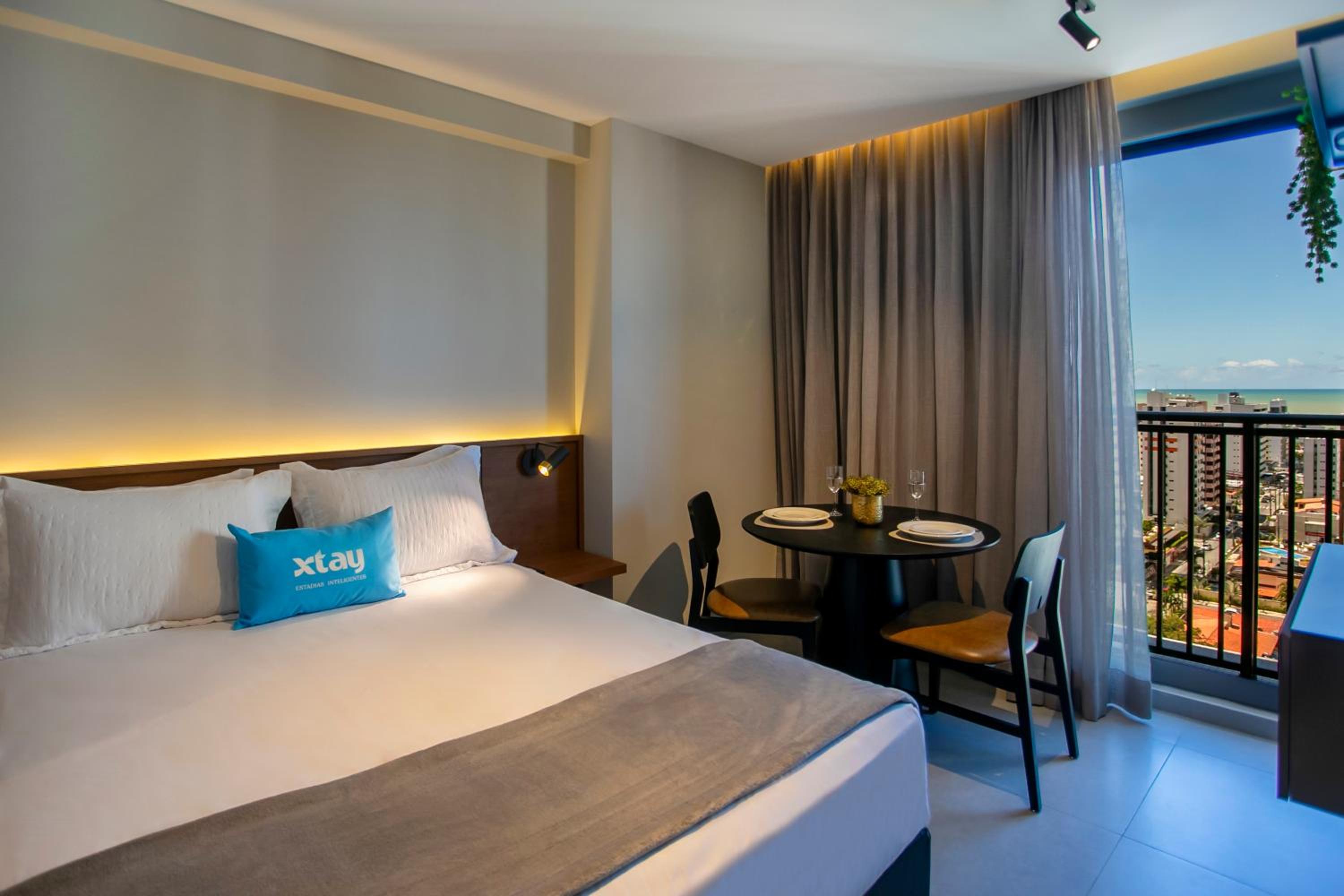 Simple Smart By Xtay - Bleisure in João Pessoa: pool, gym, and laundry near Tropical Center and HNSN